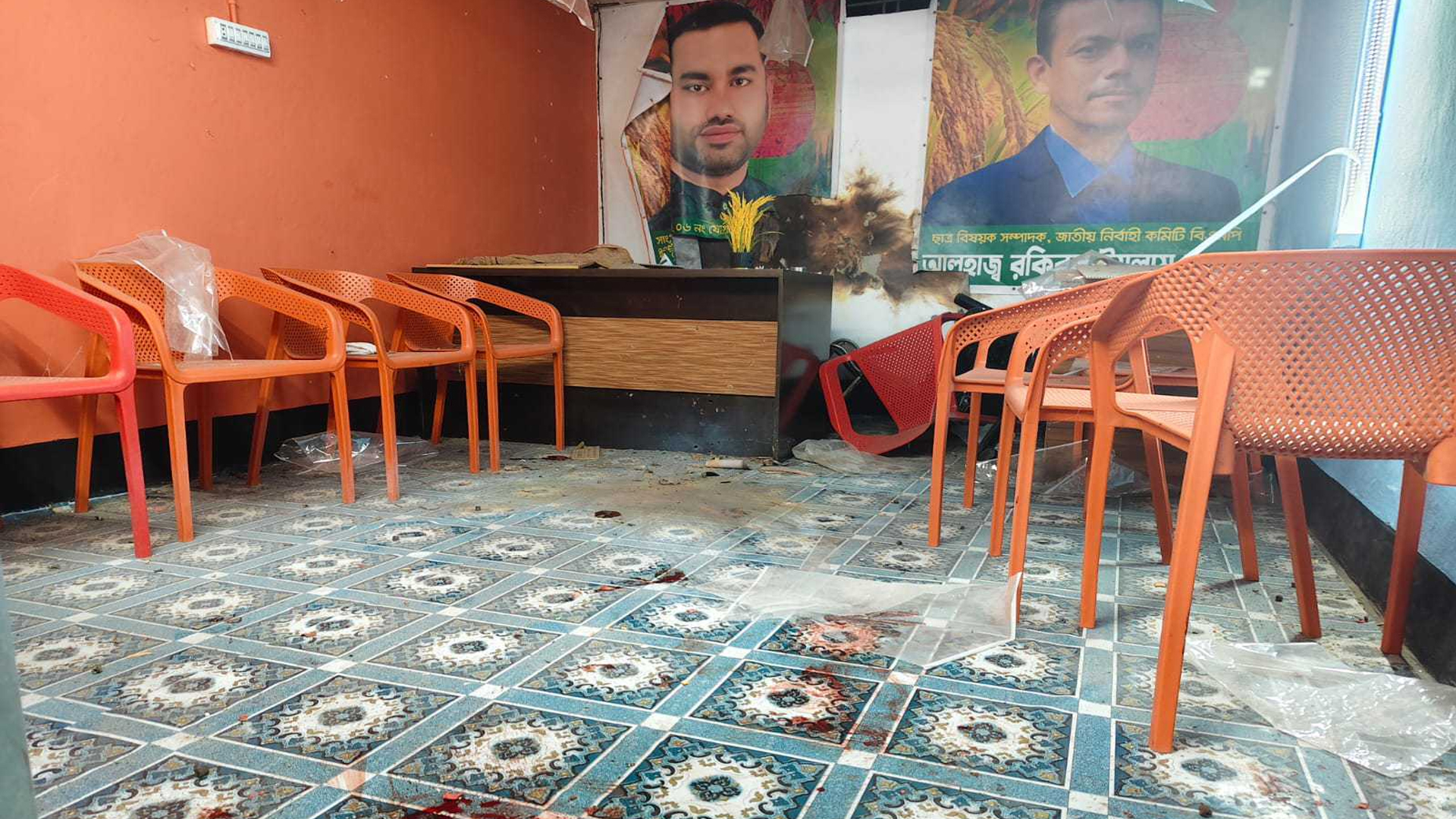 খুলনায় ইউনিয়ন বিএনপি কার্যালয়ে গুলি, নিহত ১