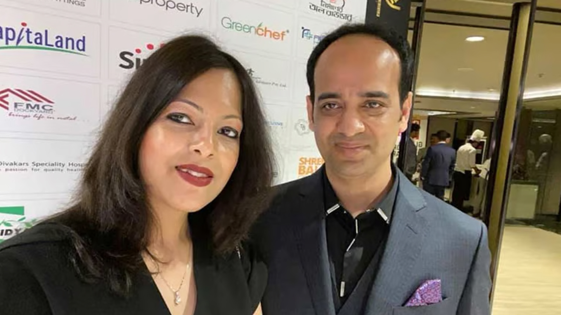 ইভ্যালির মালিক রাসেল দম্পতির বিরুদ্ধে ৩১০ কোটি টাকার মানিলন্ডারিং মামলা