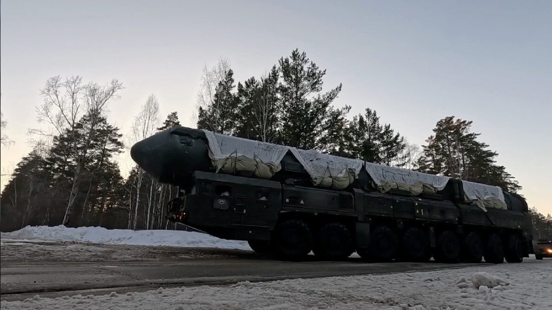 যুদ্ধের মধ্যেই আন্তঃমহাদেশীয় ব্যালিস্টিক ক্ষেপণাস্ত্রের মহড়া রাশিয়ার