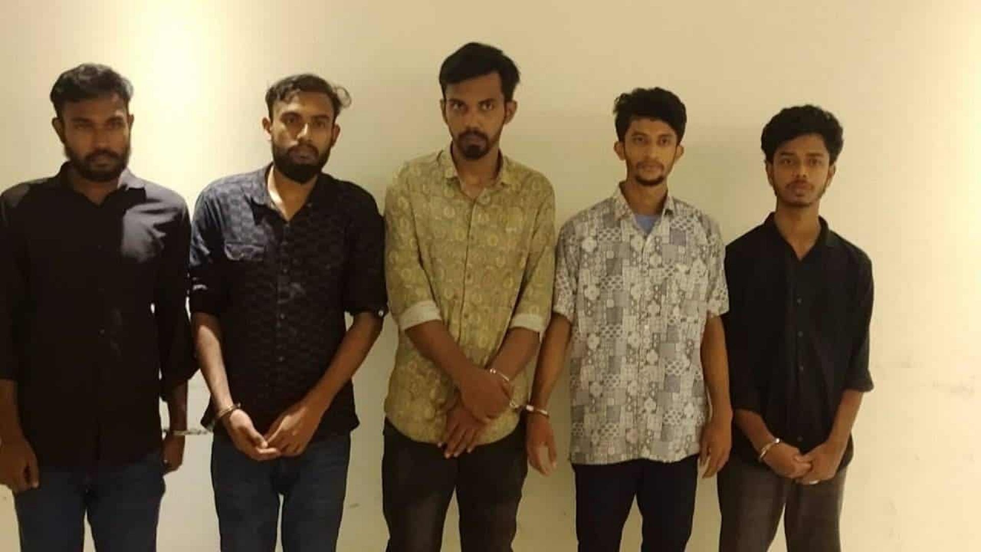 গুলশানে ৫০ লাখ টাকা চাঁদা নিতে গিয়ে বৈষম্যবিরোধী ছাত্র আন্দোলনের নেতাসহ আটক ৫