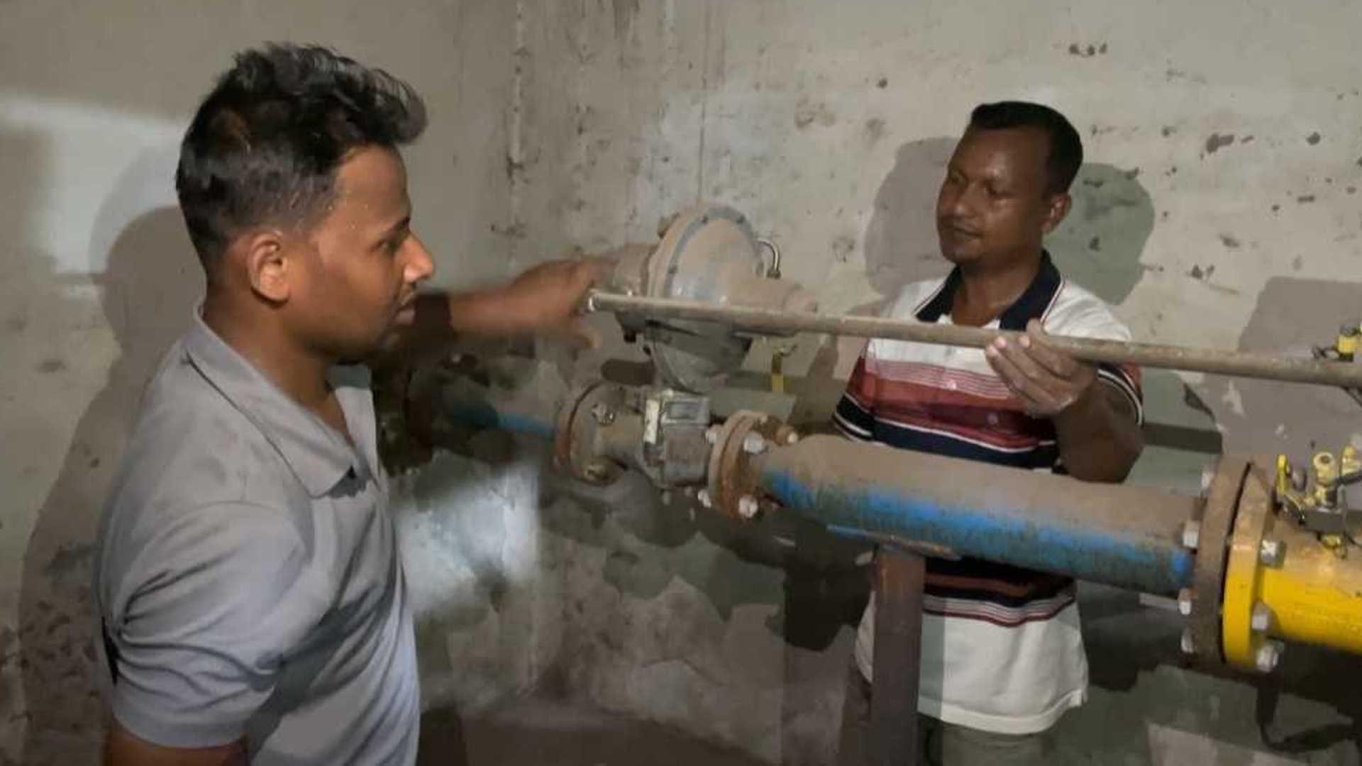 অভিনব পদ্ধতিতে গ্যাস চুরি করত কারখানাটি, তিতাসের অভিযান