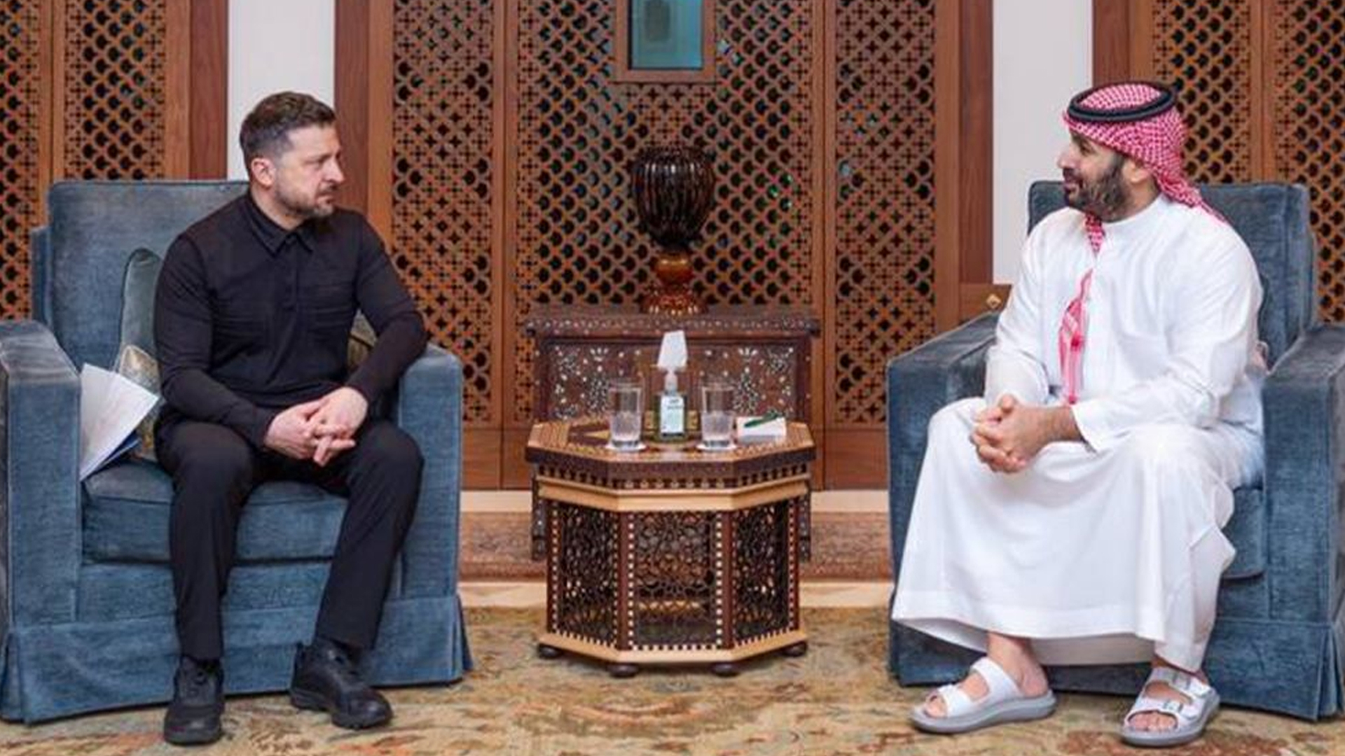 ইরানকে ঠেকাতে সৌদির সঙ্গে প্রতিরক্ষা চুক্তি স্বাক্ষর ইউক্রেনের