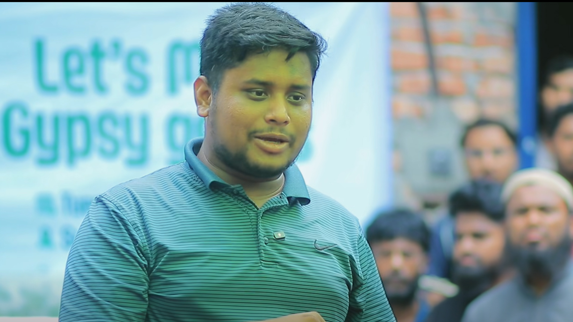 নিজের প্রথম মাসের বেতন বেদে শিক্ষার্থীদের দিলেন হাসনাত