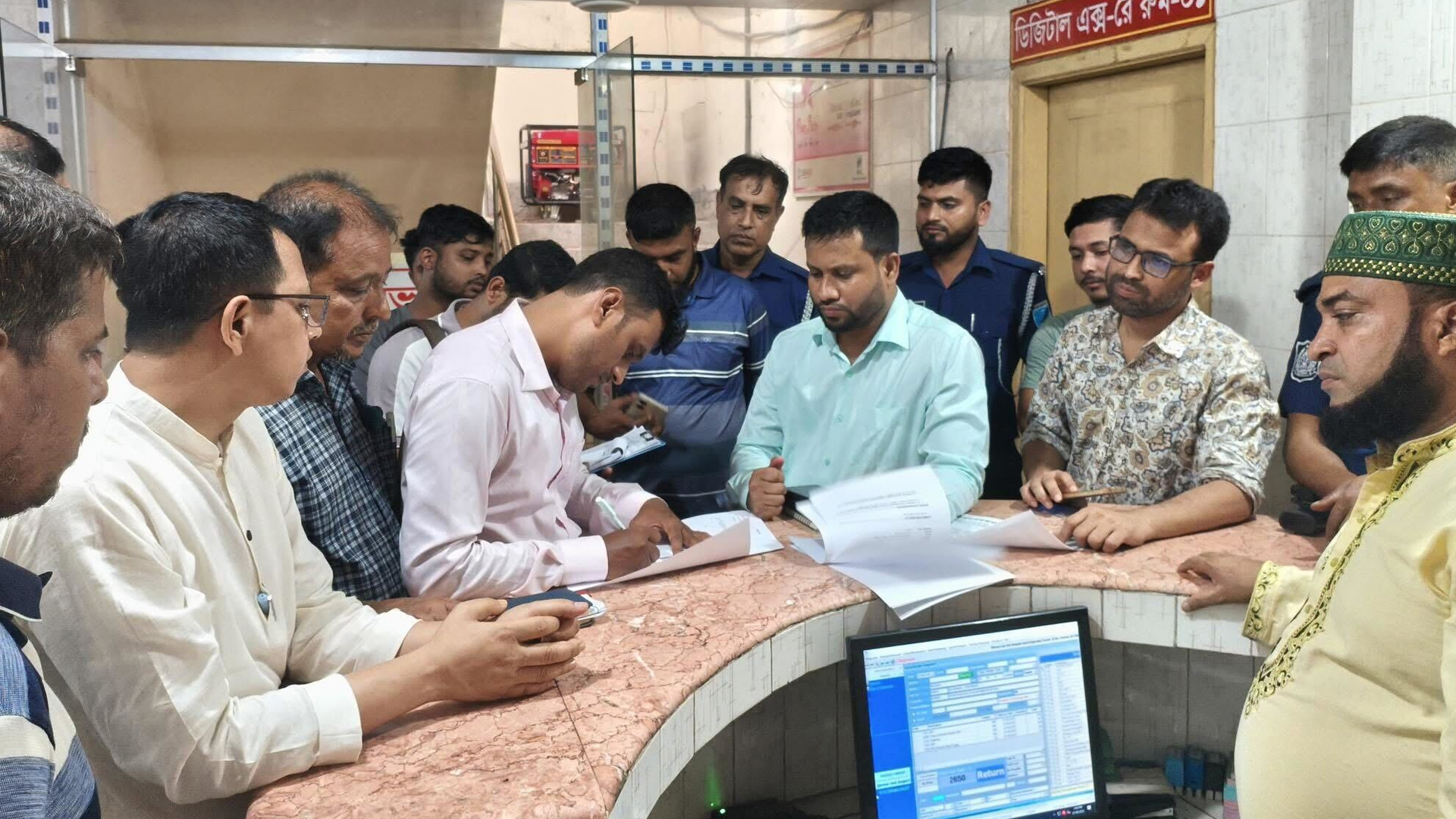 গাজীপুরে অনিয়মের অভিযোগে দুই হাসপাতালকে ৫০ হাজার টাকা জরিমানা