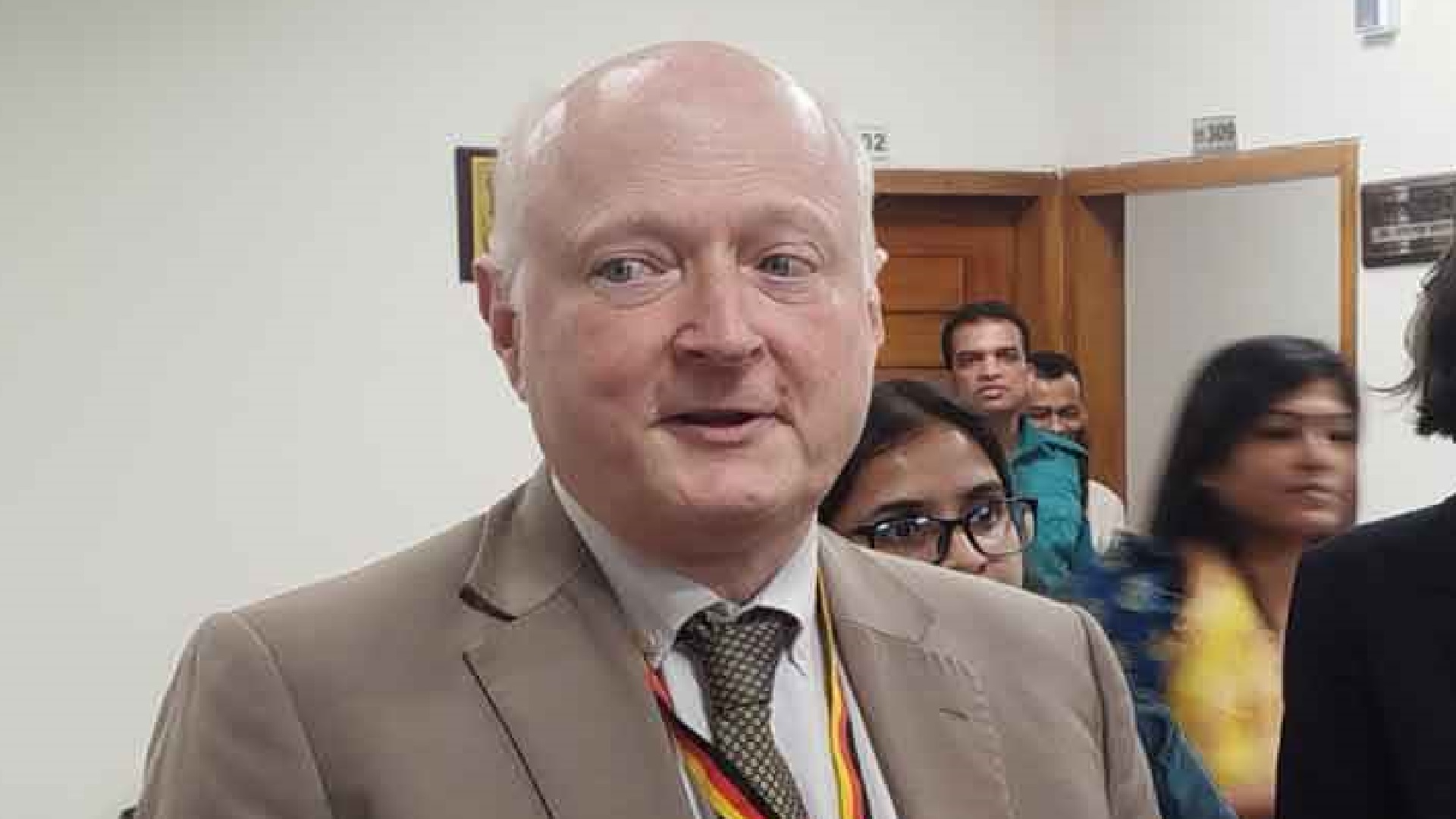 গণতন্ত্রে ফেরার যাত্রায় বাংলাদেশের জনগণের জন্য শুভ কামনা: জার্মান রাষ্ট্রদূত