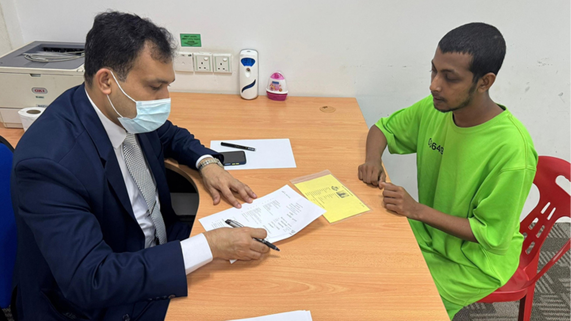 মালয়েশিয়ায় আটক বাংলাদেশিদের দ্রুত প্রত্যাবাসনে হাইকমিশনের বিশেষ উদ্যোগ