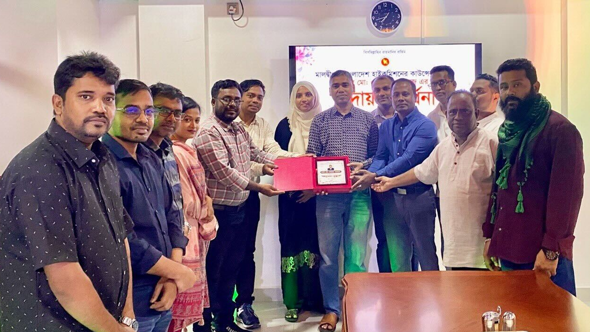 মালদ্বীপে প্রবাসী সাংবাদিকদের সঙ্গে হাইকমিশনের শ্রম কাউন্সেলরের বিদায়ী সাক্ষাৎ