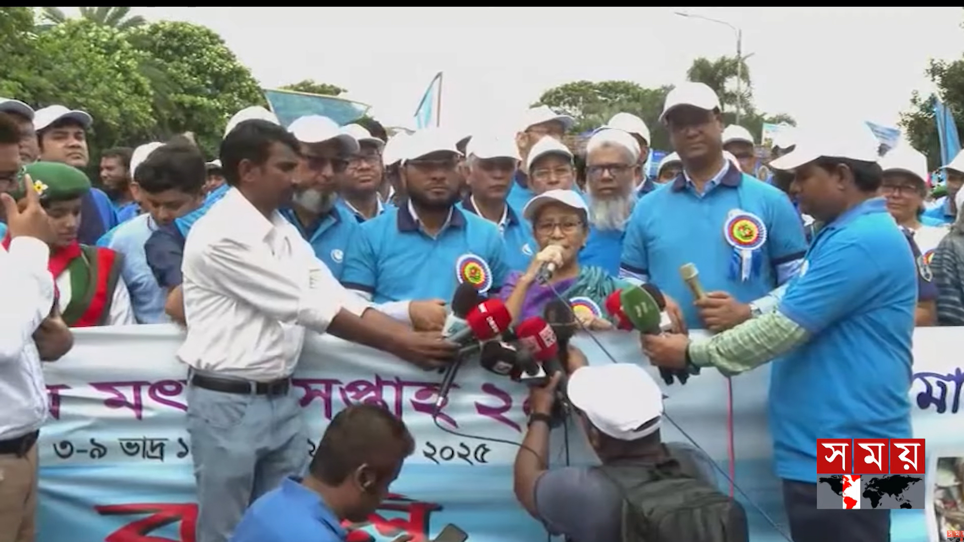 ‘অভয়াশ্রম গড়ে তুলি, দেশি মাছে দেশ ভরি’ স্লোগানে পালিত হচ্ছে মৎস্য সপ্তাহ