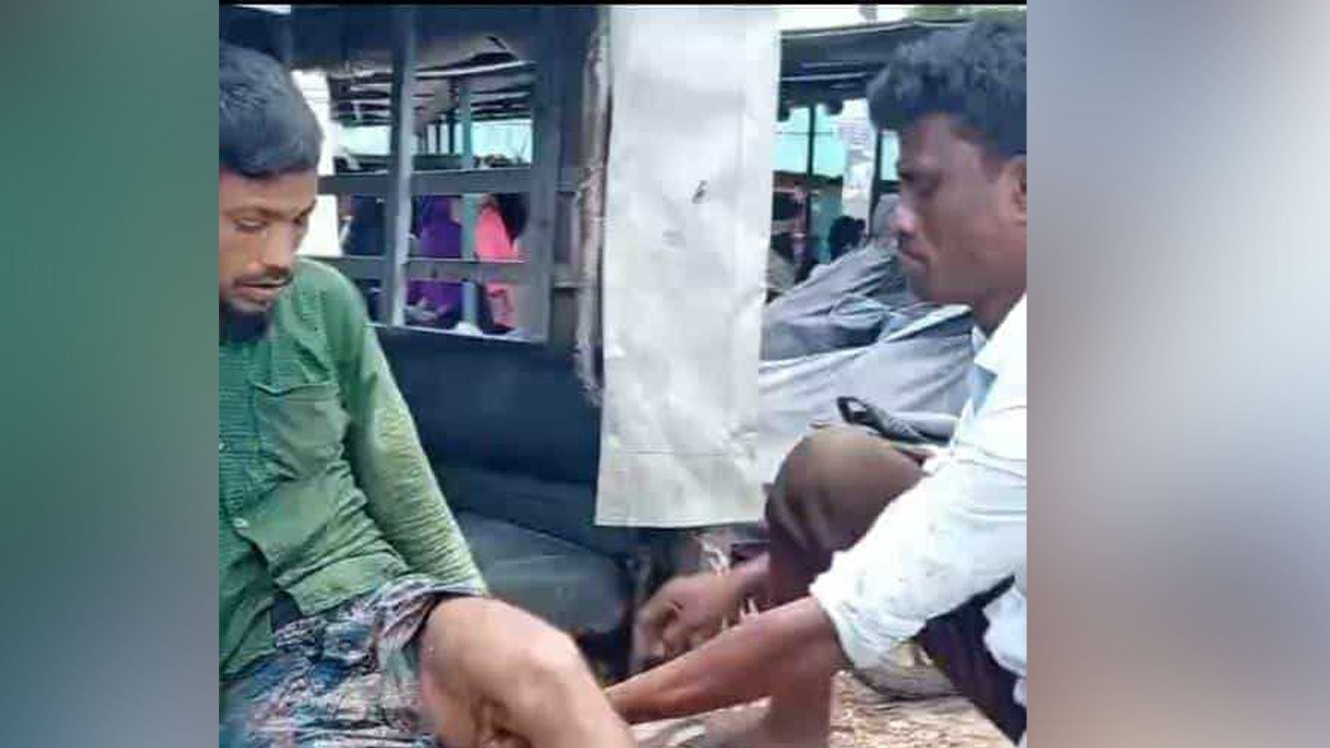 সীমান্তে ফের মাইন বিস্ফোরণে বাংলাদেশি যুবকের পা বিচ্ছিন্ন