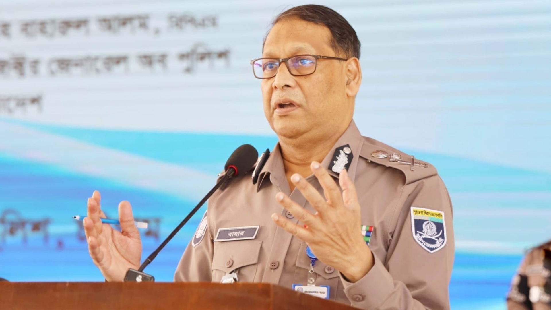 নির্বাচনে সম্পূর্ণ নিরপেক্ষ থাকার নির্দেশনা পুলিশ প্রধানের