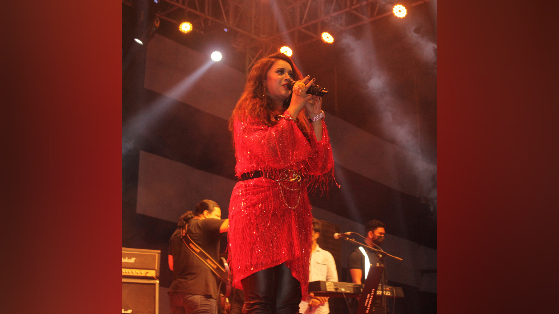 কুয়ালালামপুর মাতাবেন কণ্ঠশিল্পী ঐশী