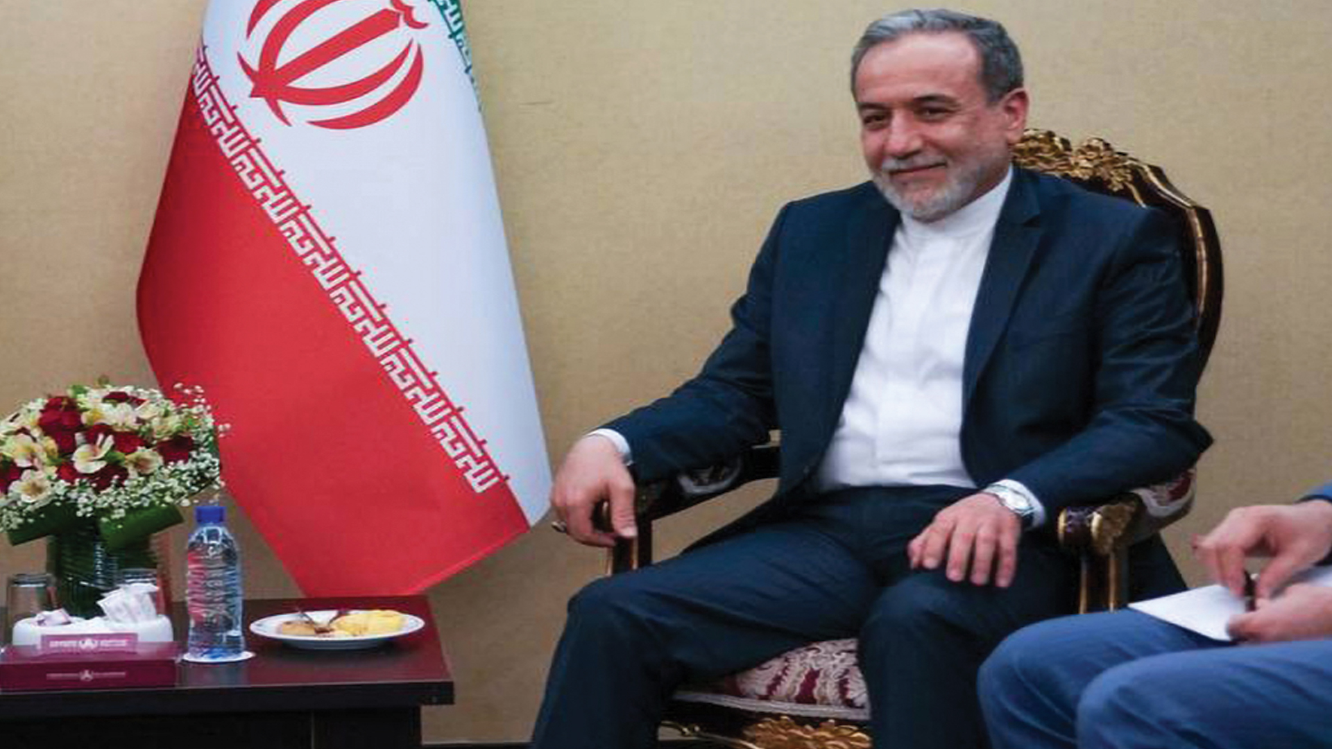 রোববার ইসলামাবাদে ফিরতে পারেন ইরানের পররাষ্ট্রমন্ত্রী, নতুন করে আলোচনার সম্ভাবনা