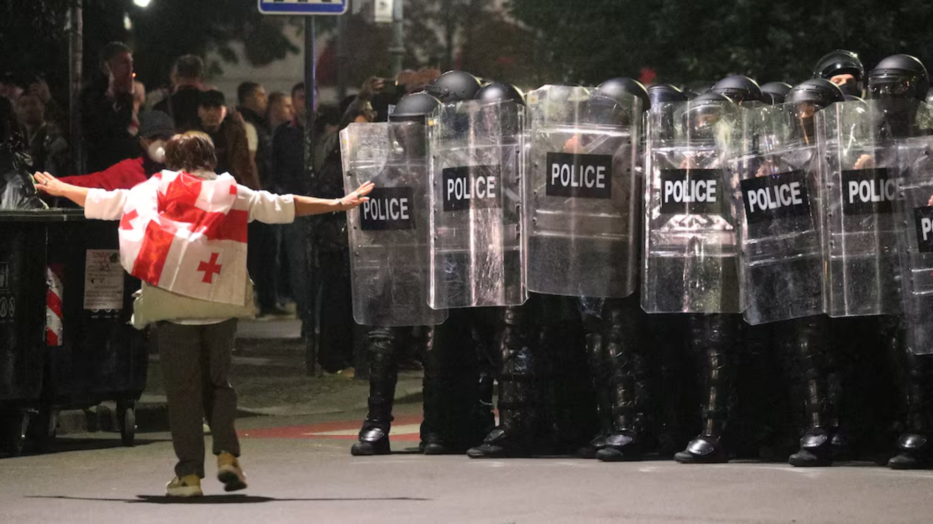 জর্জিয়ায় সরকারবিরোধী বিক্ষোভ, কঠোর ব্যবস্থার হুঁশিয়ারি প্রধানমন্ত্রীর