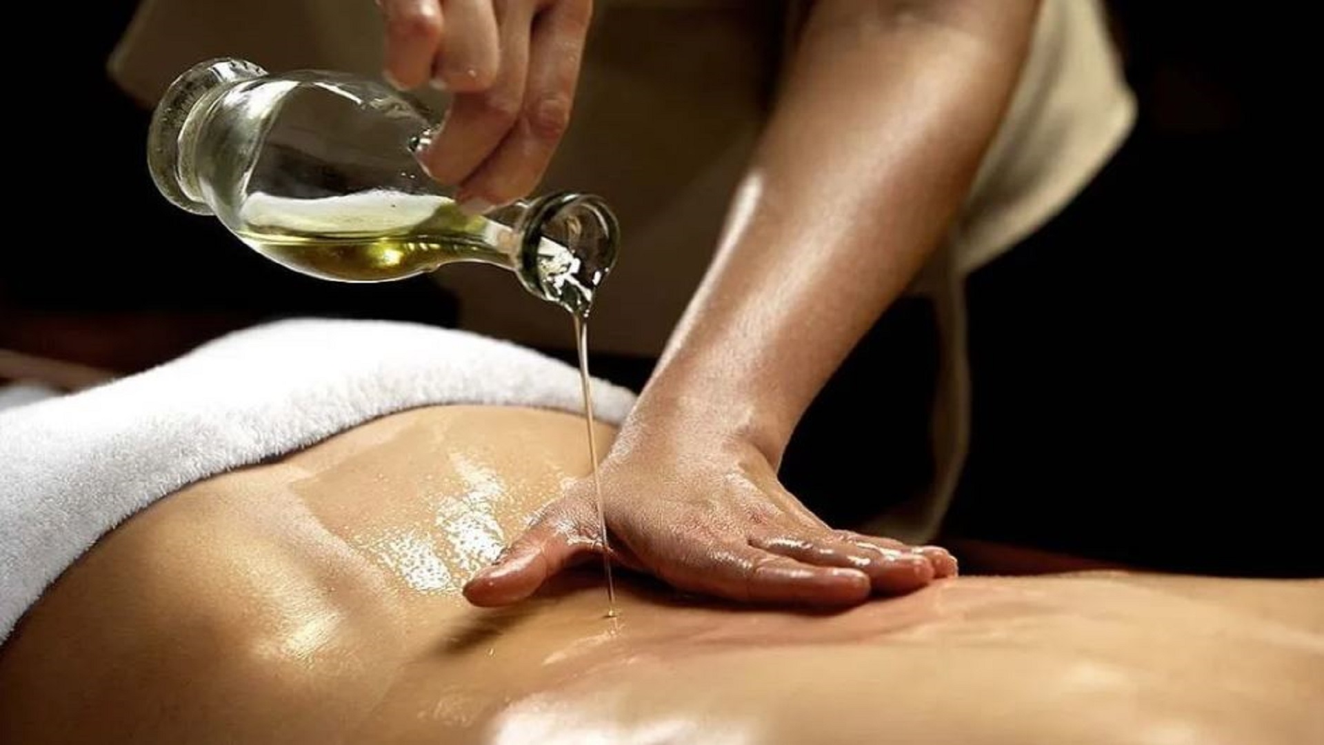 Jinsiy aloqa Kichinekey Lilliputian roziligisiz rossiya konfeti ichida