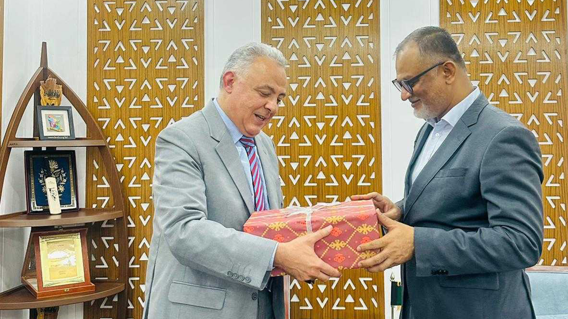 বাণিজ্য উপদেষ্টার সঙ্গে মিশরের রাষ্ট্রদূতের বৈঠক