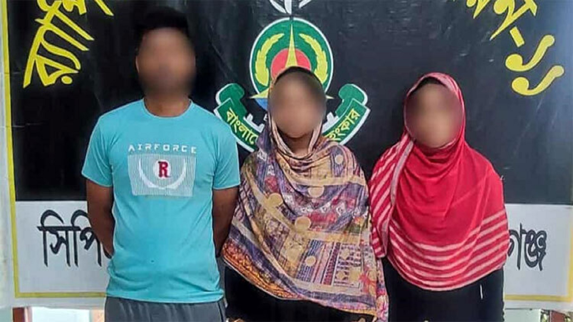 ‎ডিভোর্সের পরও ভয় দেখিয়ে জোর করে রাত্রিযাপন, বর্তমান স্বামীকে নিয়ে সাবেককে হত্যা