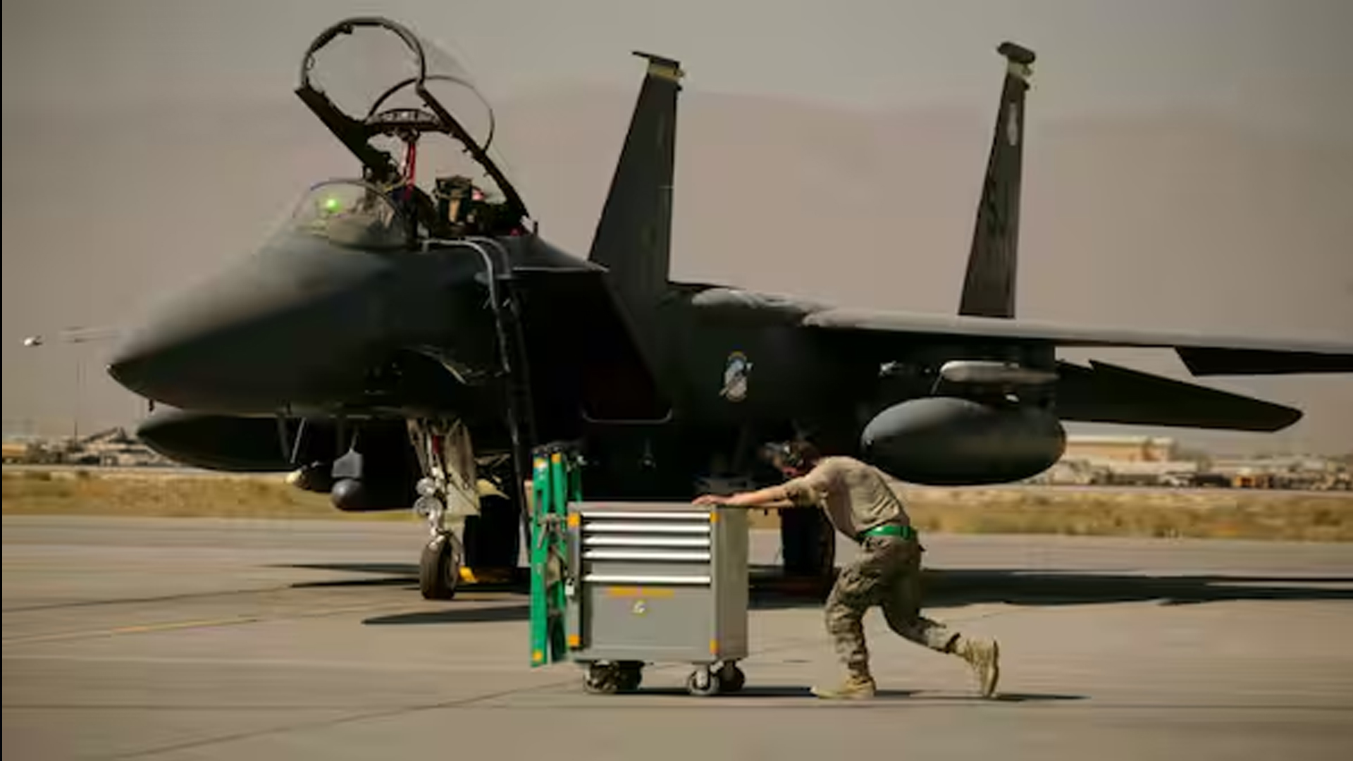 পাইলট উদ্ধার অভিযানকালে মার্কিন হামলায় চার ইরানি সেনা কর্মকর্তা নিহত