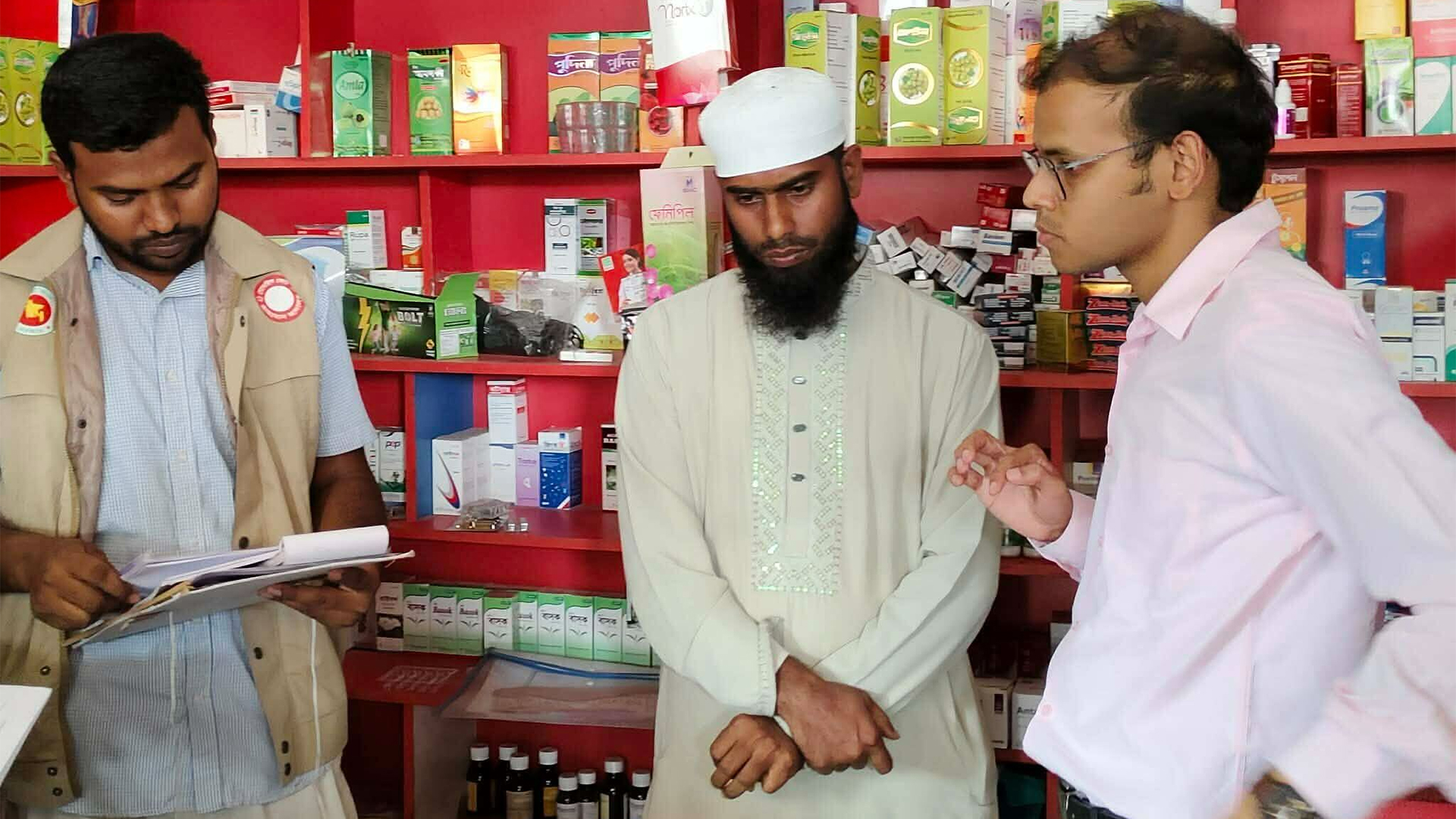 ইমামতি ছেড়ে ২১ দিনের ট্রেনিং নিয়ে চিকিৎসক, ১ বছরের কারাদণ্ড