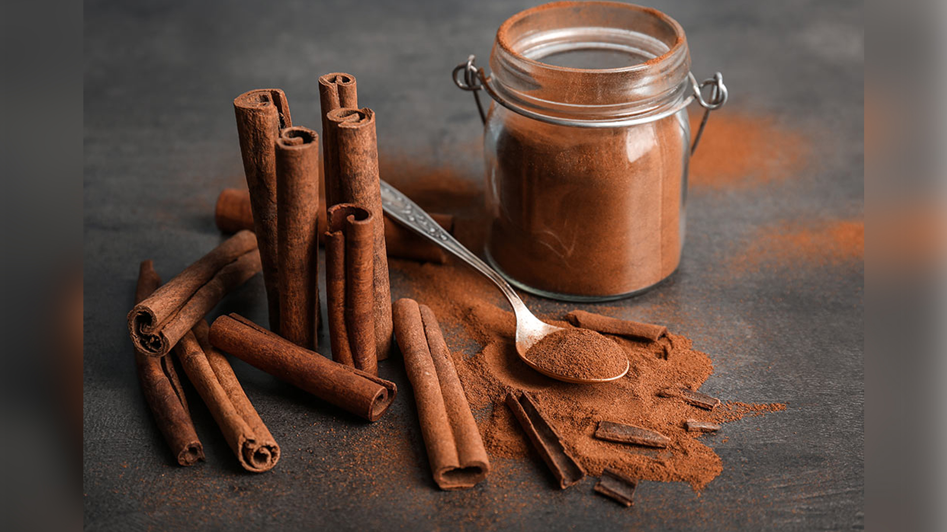 খালি পেটে দারুচিনি খেলে কী হয় জানেন?