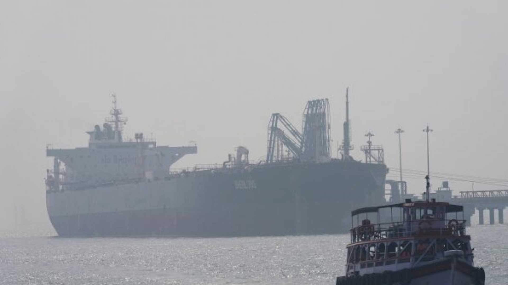 হরমুজ প্রণালিতে ট্রানজিট ফি ইরানি মুদ্রায় নেয়ার প্রস্তাব