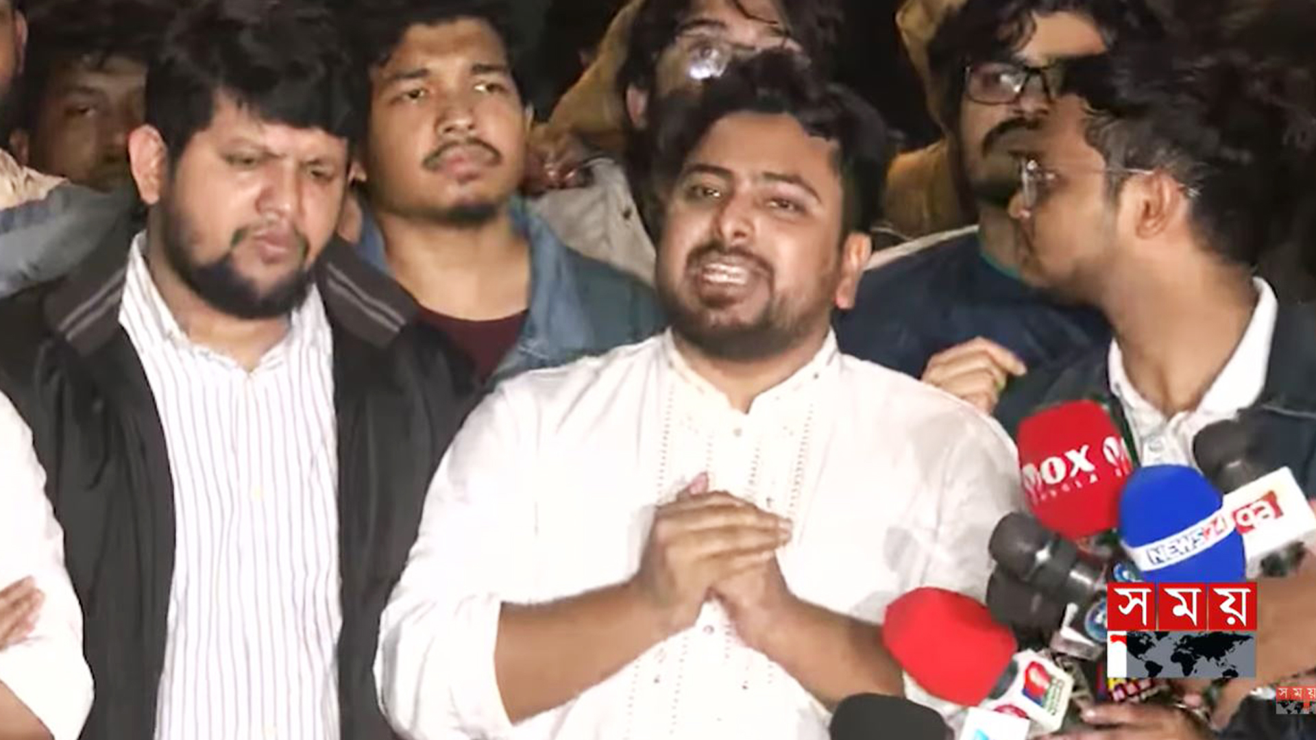 প্রথম আলো-ডেইলি স্টারে অগ্নিসংযোগকারীরা ওসমান হাদিকে ধারণ করে না: নাহিদ