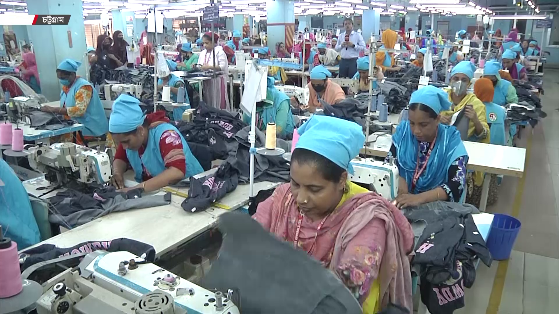 Jinsiy aloqasiz hamkorlar bilan anal porno HD sifati