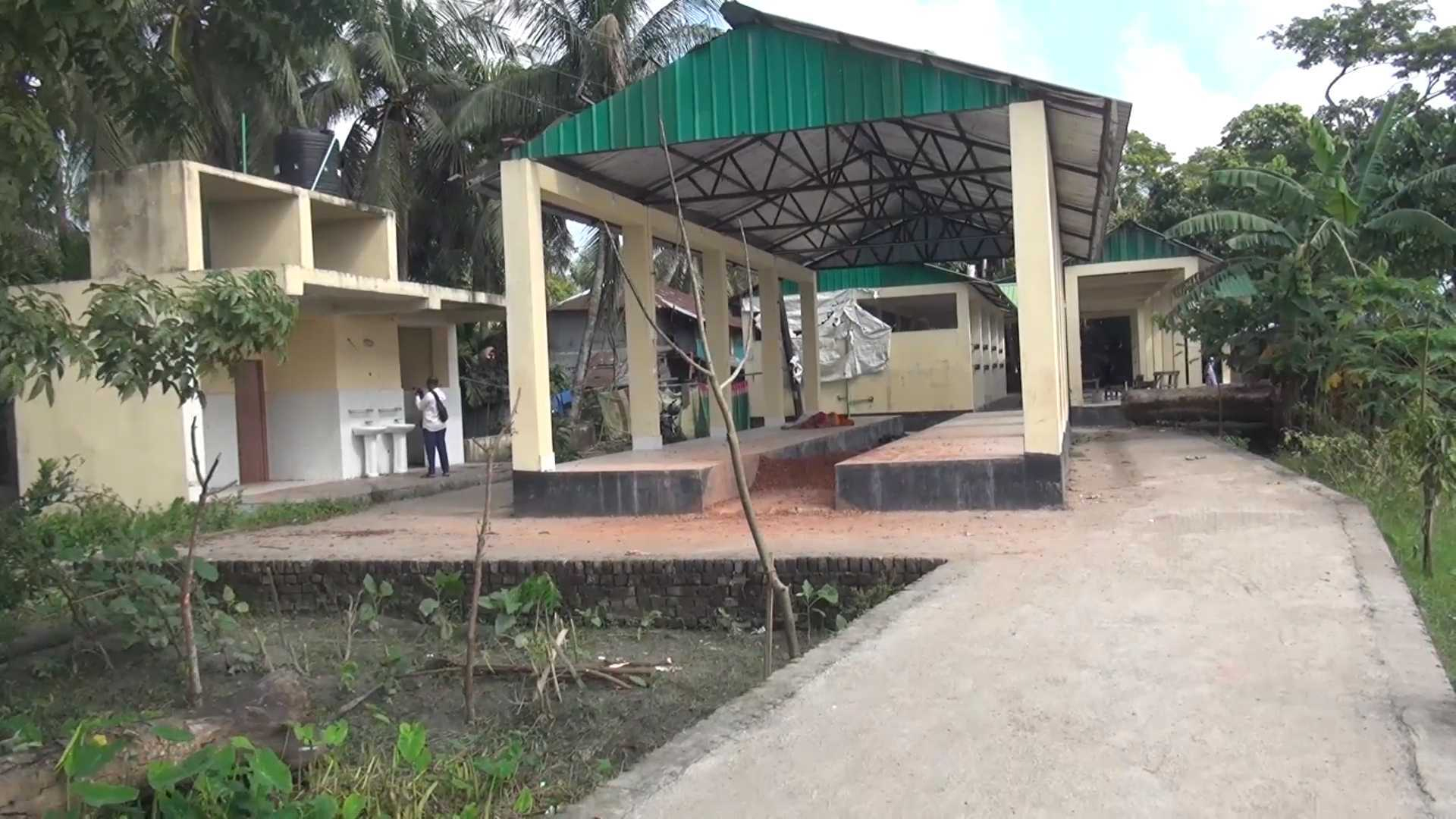 জনবিচ্ছিন্ন নদীপাড়ে ৪ শেড, দুই বছরেও চালু হয়নি একটি