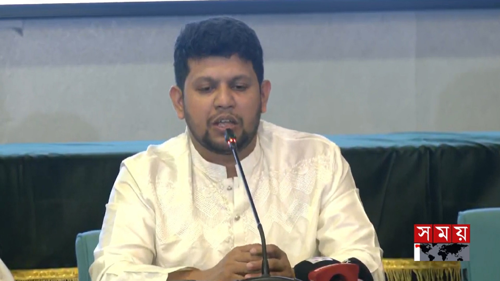 অন্তর্বর্তী সরকার পরিষদ নয়, সব দলের সমর্থনেই গড়া: তথ্য উপদেষ্টা