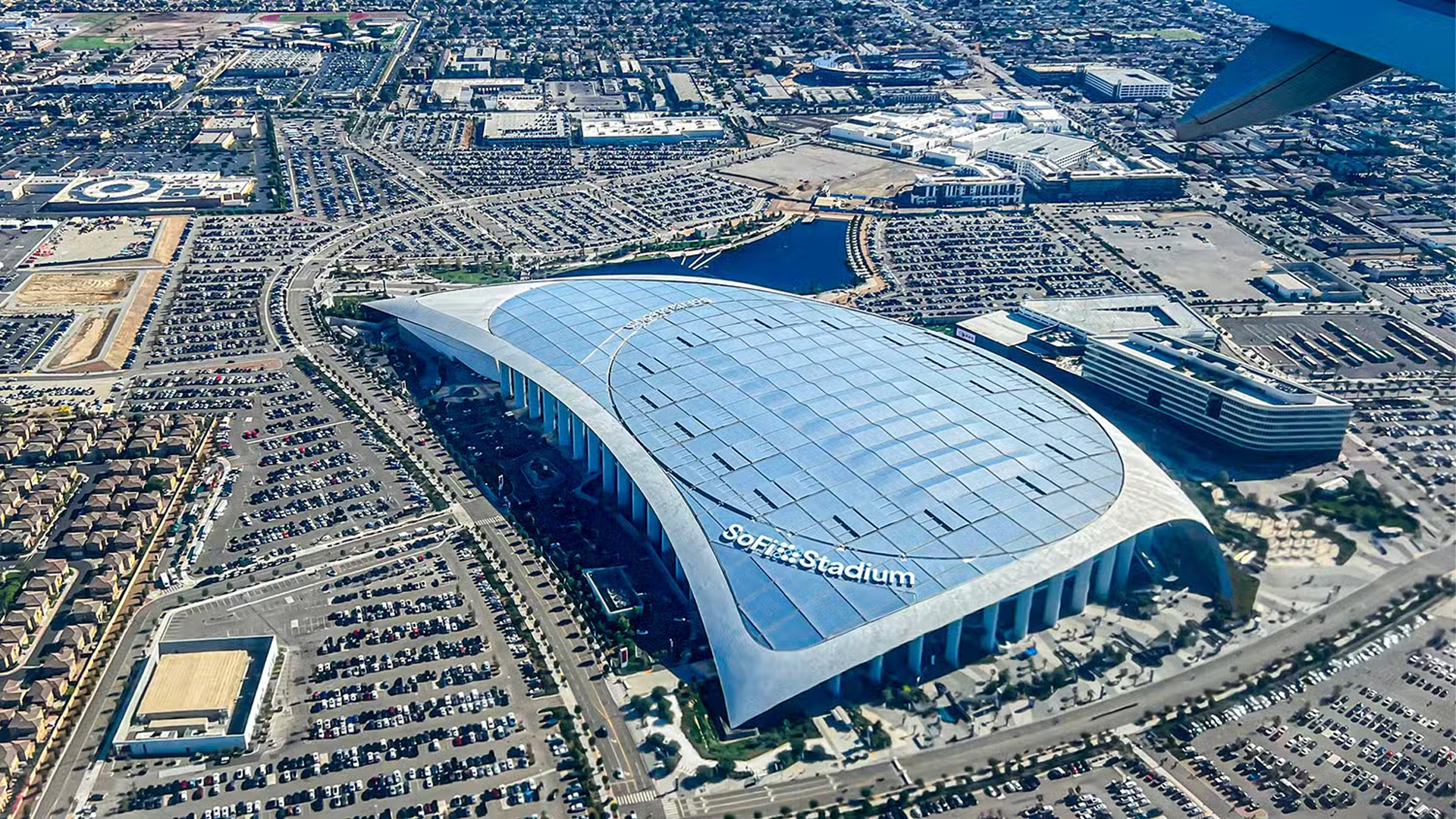 ম্যাচের চেয়ে বেশি মূল্য পার্কিংয়ের টিকিট