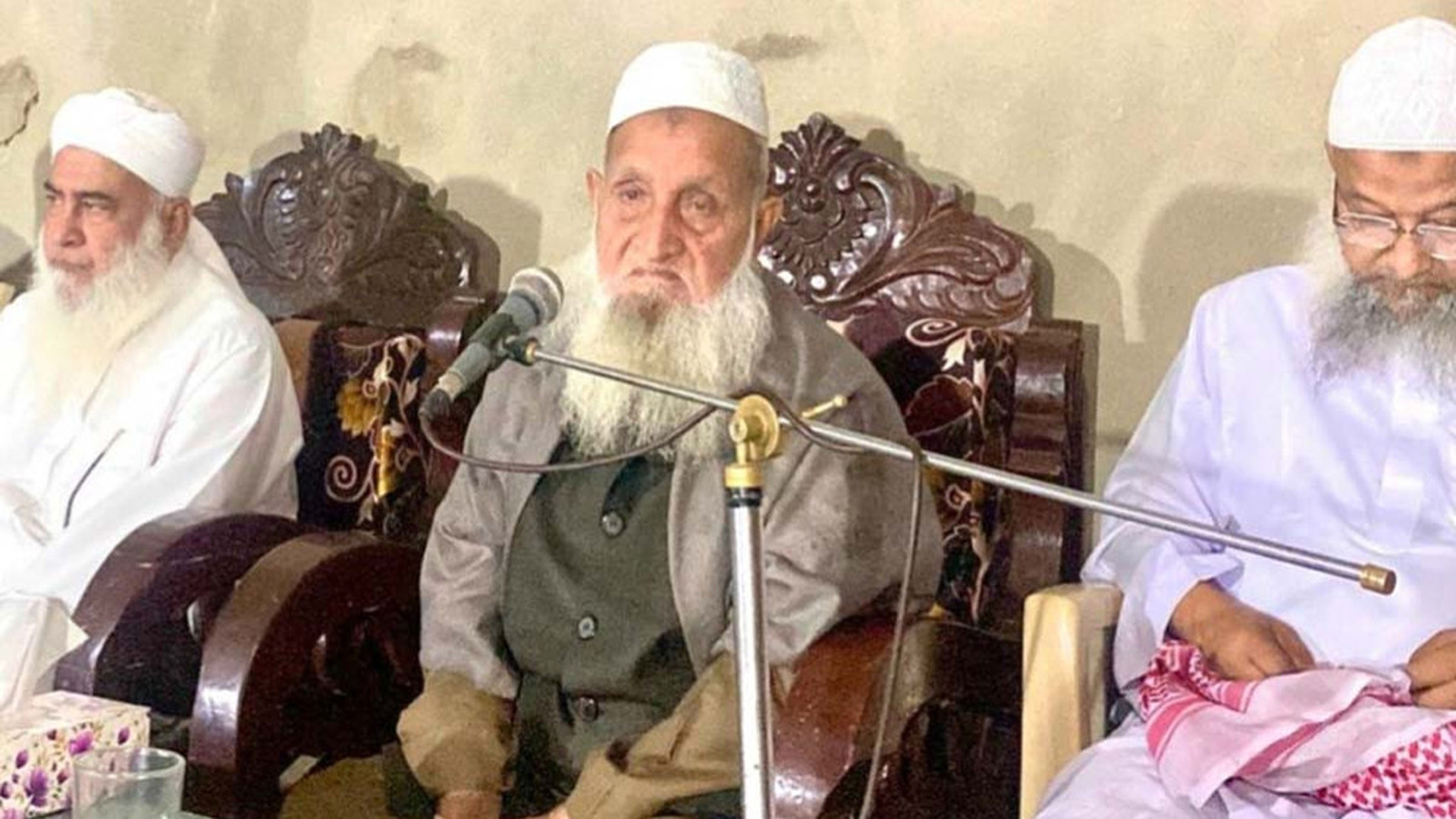 সমস্ত মুসলমানের জন্য জামায়াতকে ভোট দেওয়া হারাম: হেফাজতের আমির