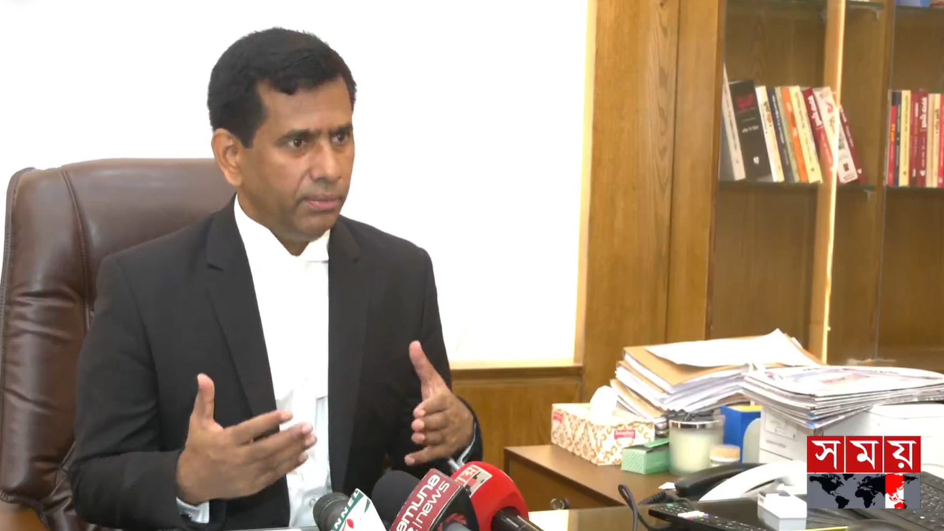 Narvon porno ustida bir yosh yigit bilan etuk