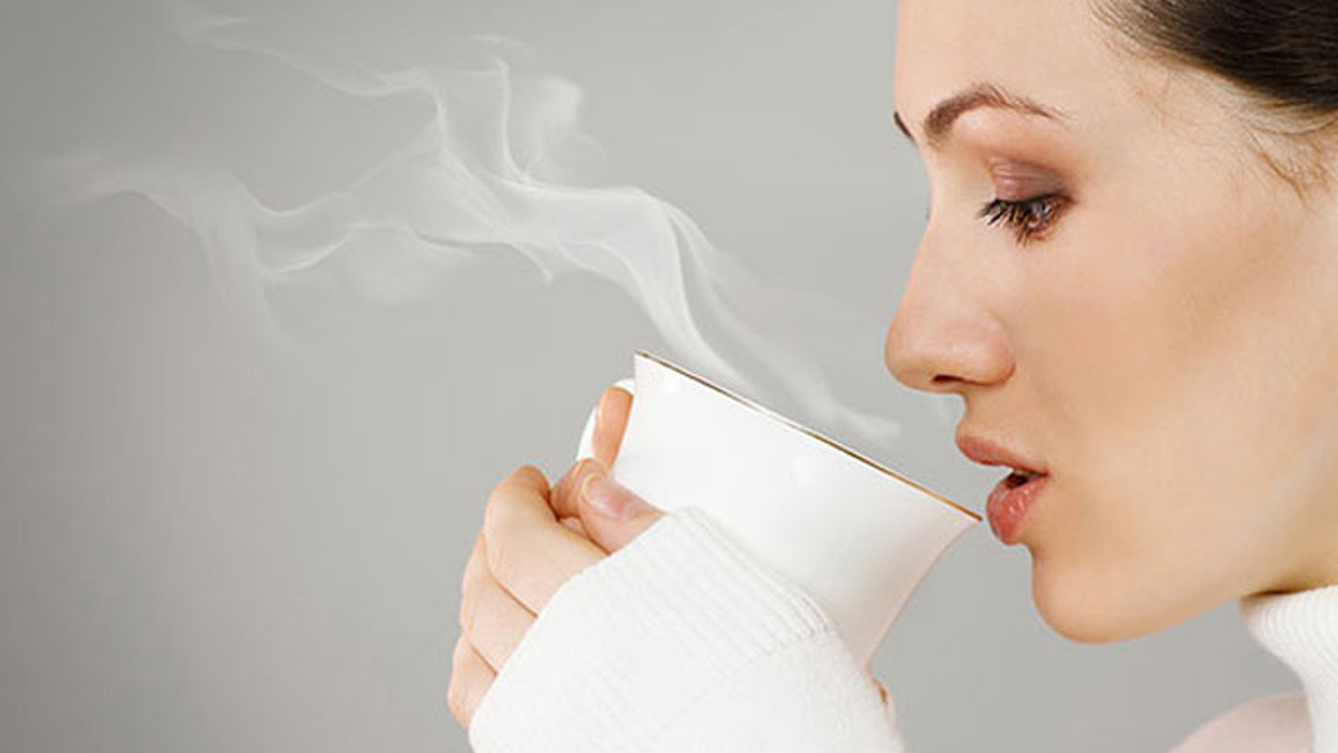 সকালে গরম পানি যেভাবে খাওয়া ক্ষতিকর