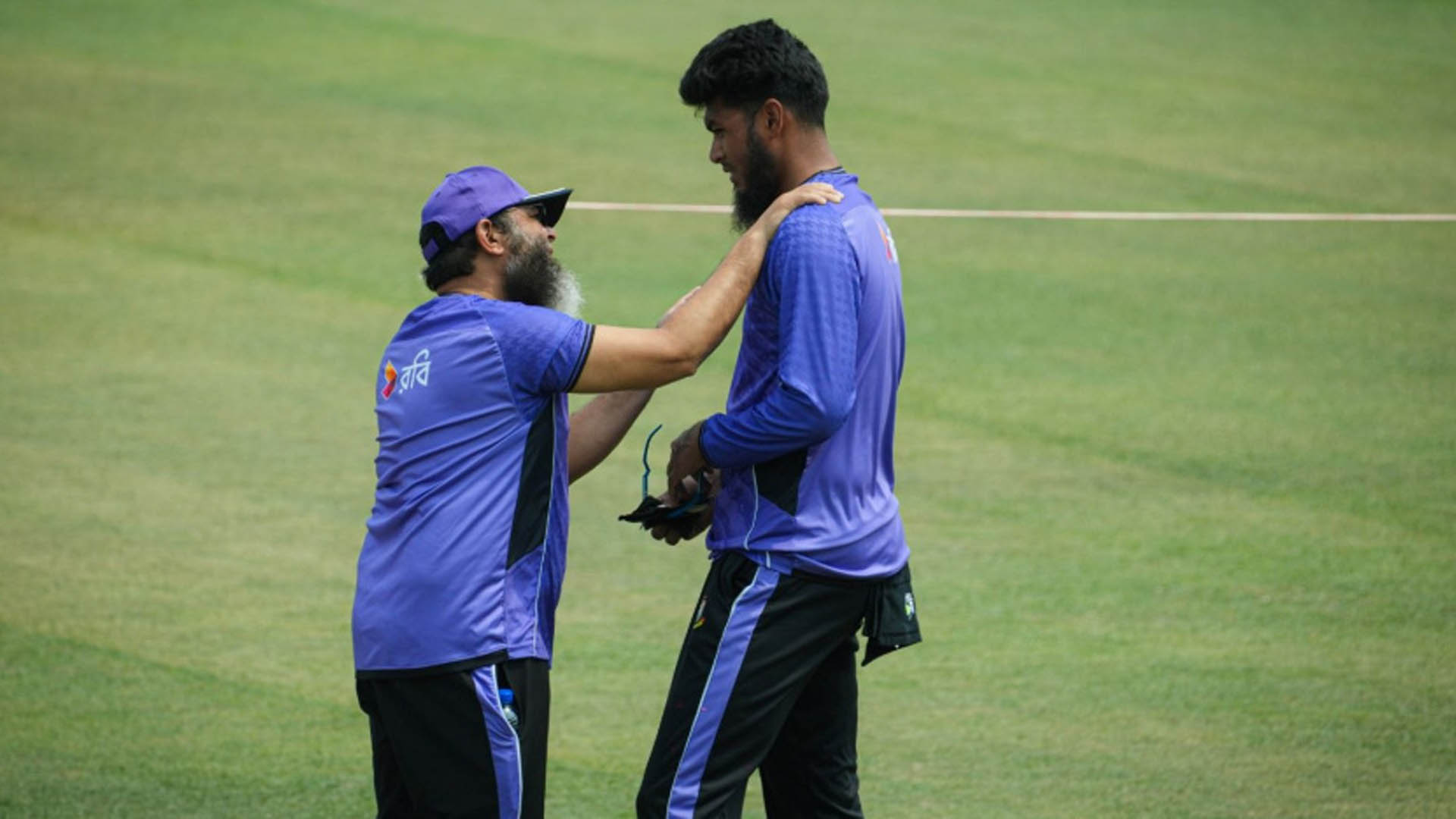 রিশাদকে মানসিকভাবে শক্ত করাই লক্ষ্য: মুশতাক আহমেদ