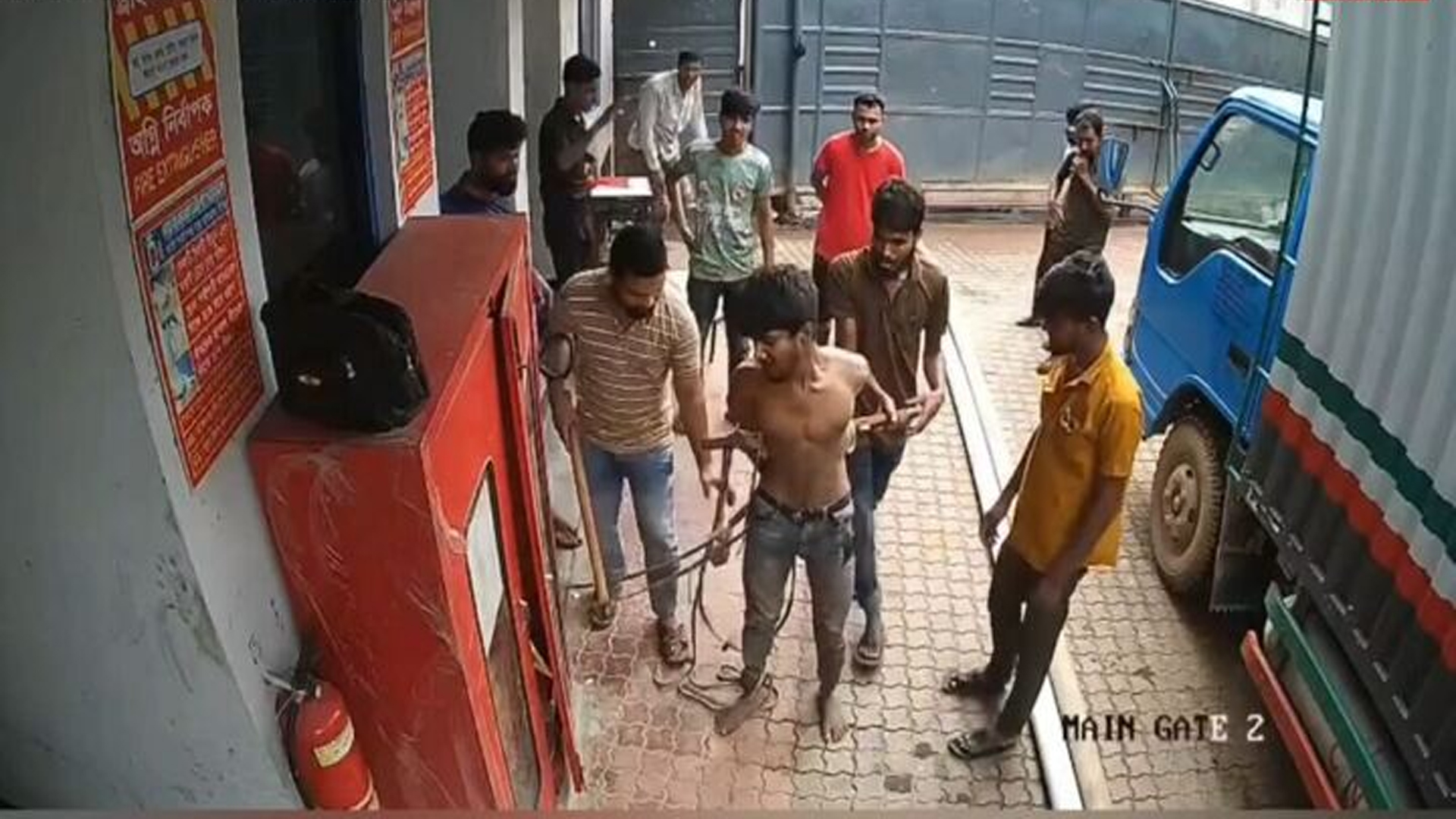গাজীপুরে চুরির অপবাদে গার্মেন্টস শ্রমিককে পিটিয়ে হত্যা