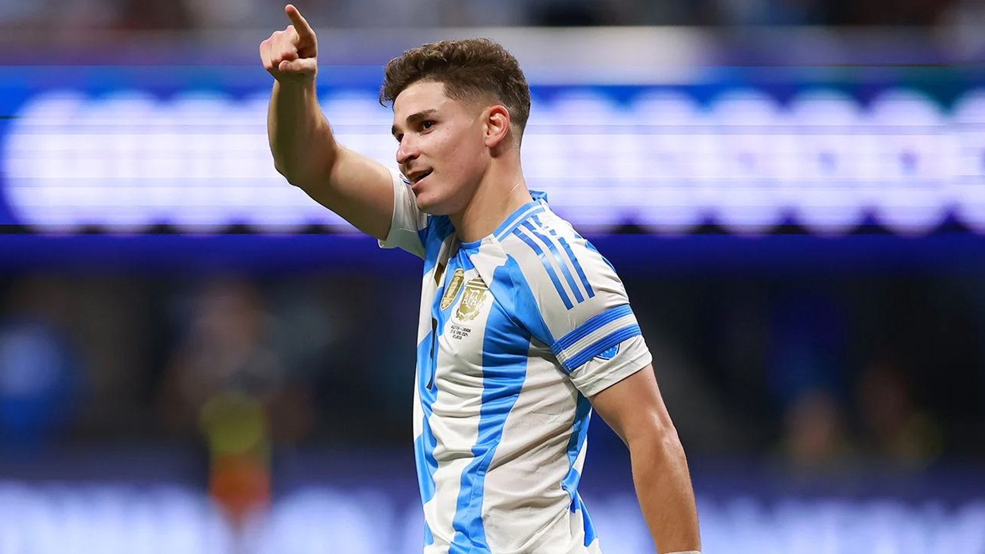 Yigit qizni emchaklarini soradi video