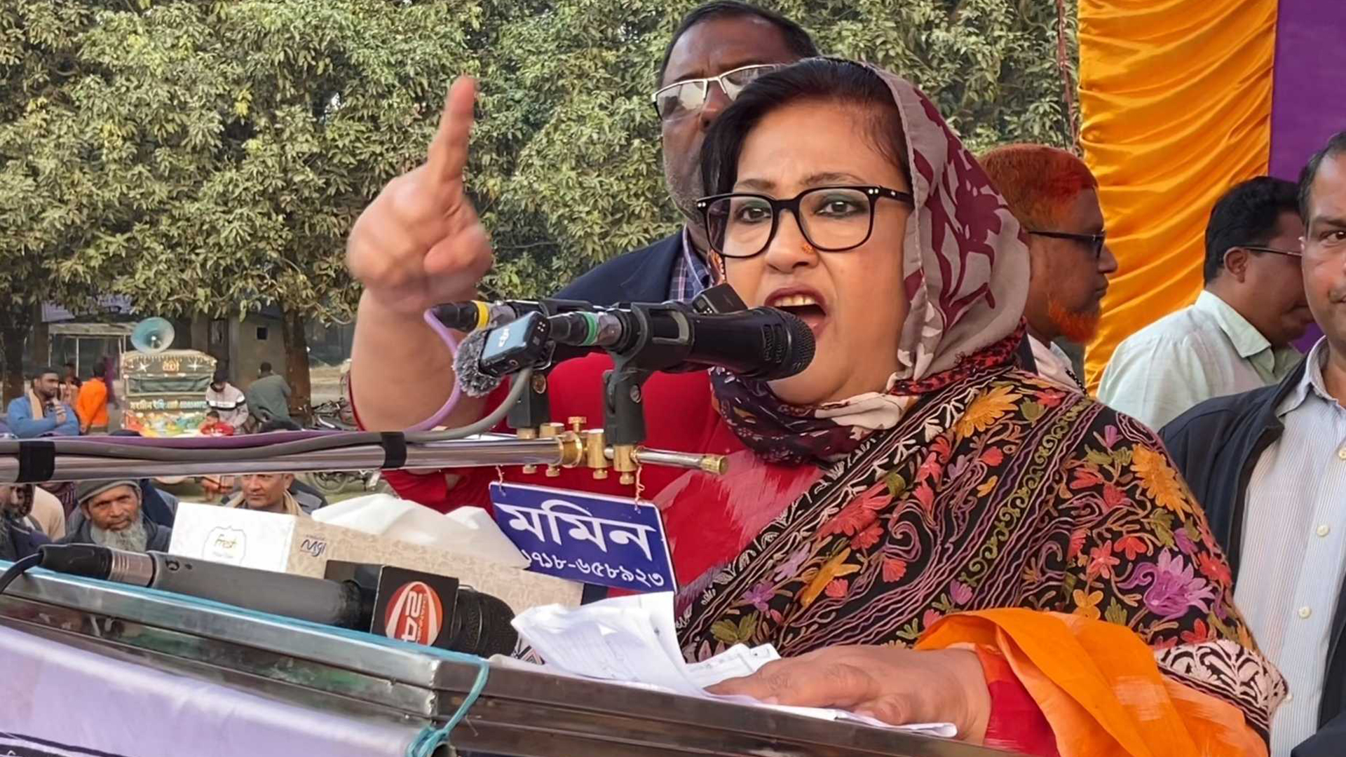 জামায়াতের ছাত্রীসংস্থার কেউ বাসায় গেলে ৯৯৯ এ কল দিয়ে ধরিয়ে দিন: পাপিয়া