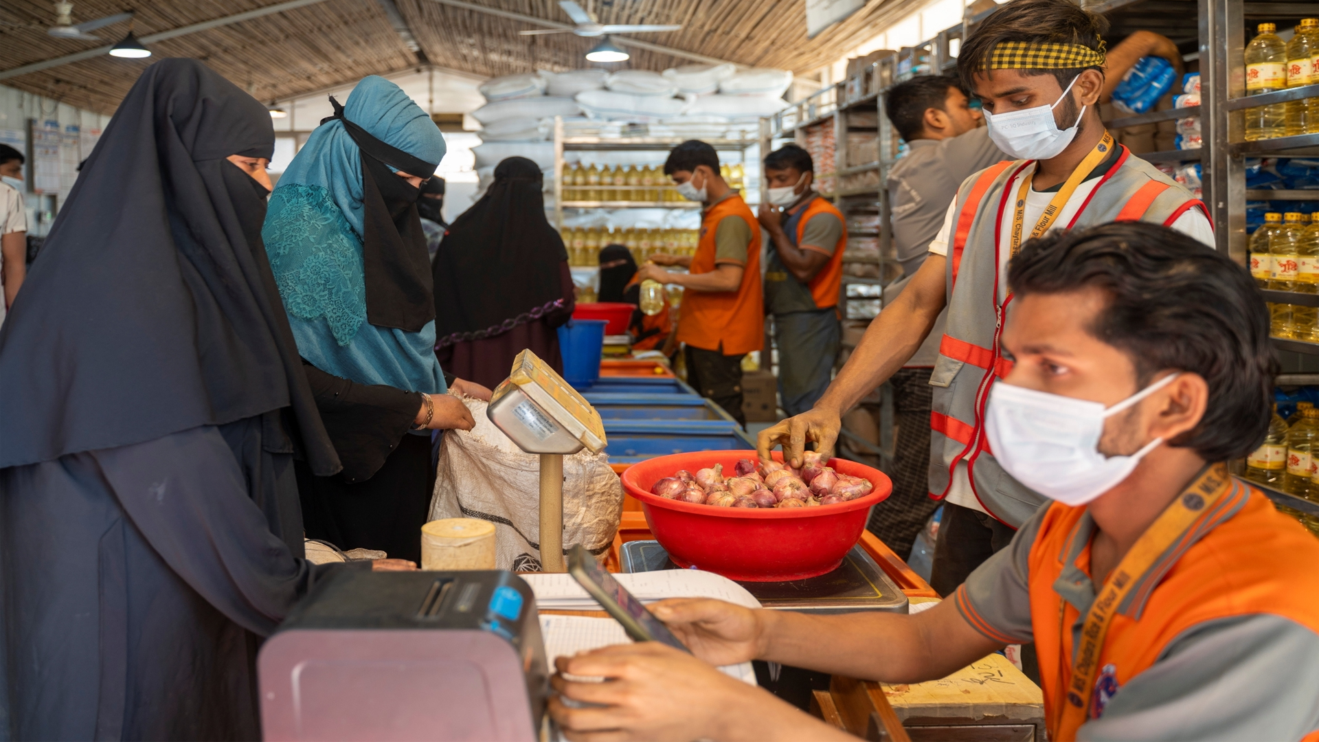 রোহিঙ্গাদের জন্য চাহিদাভিত্তিক খাদ্য সহায়তা চালু ডব্লিউএফপির
