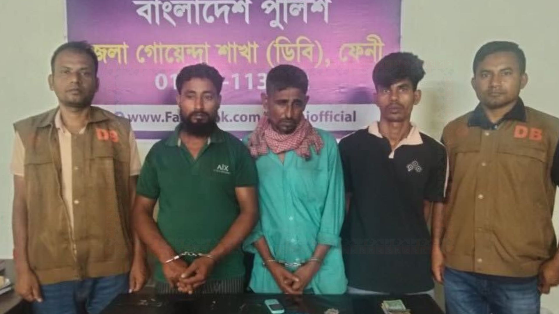 নিজের অটোরিকশা বাঁচাতে গিয়ে প্রাণ হারান চালক, ৩ ছিনতাইকারী গ্রেফতার