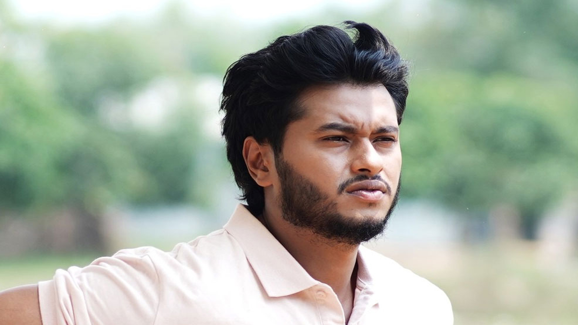 সিগারেট নিয়ে সতর্কতামূলক পোস্ট দিয়ে বিপাকে আরশ খান