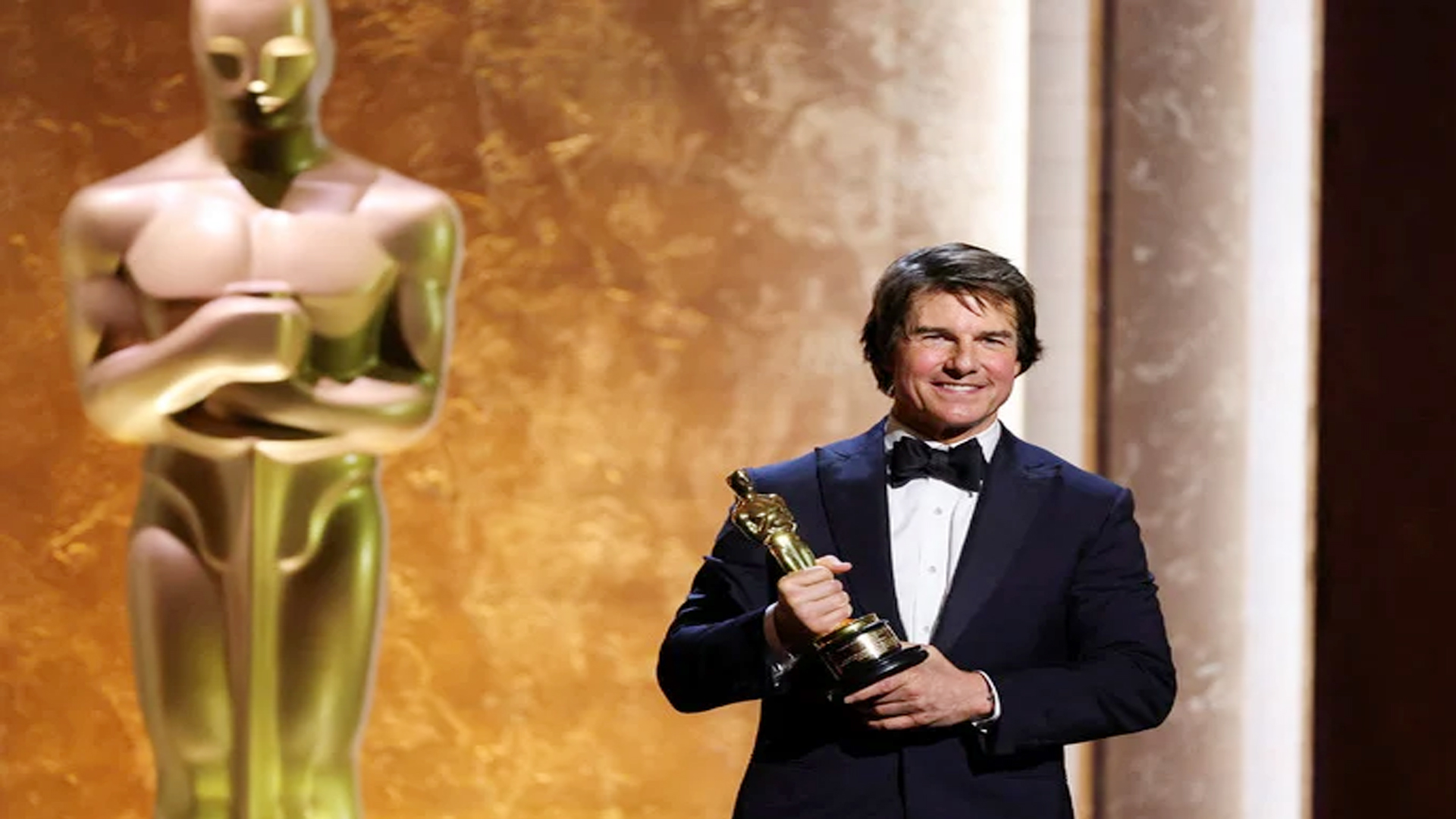 আজীবন সম্মাননায় অস্কার গ্রহণ টম ক্রুজের