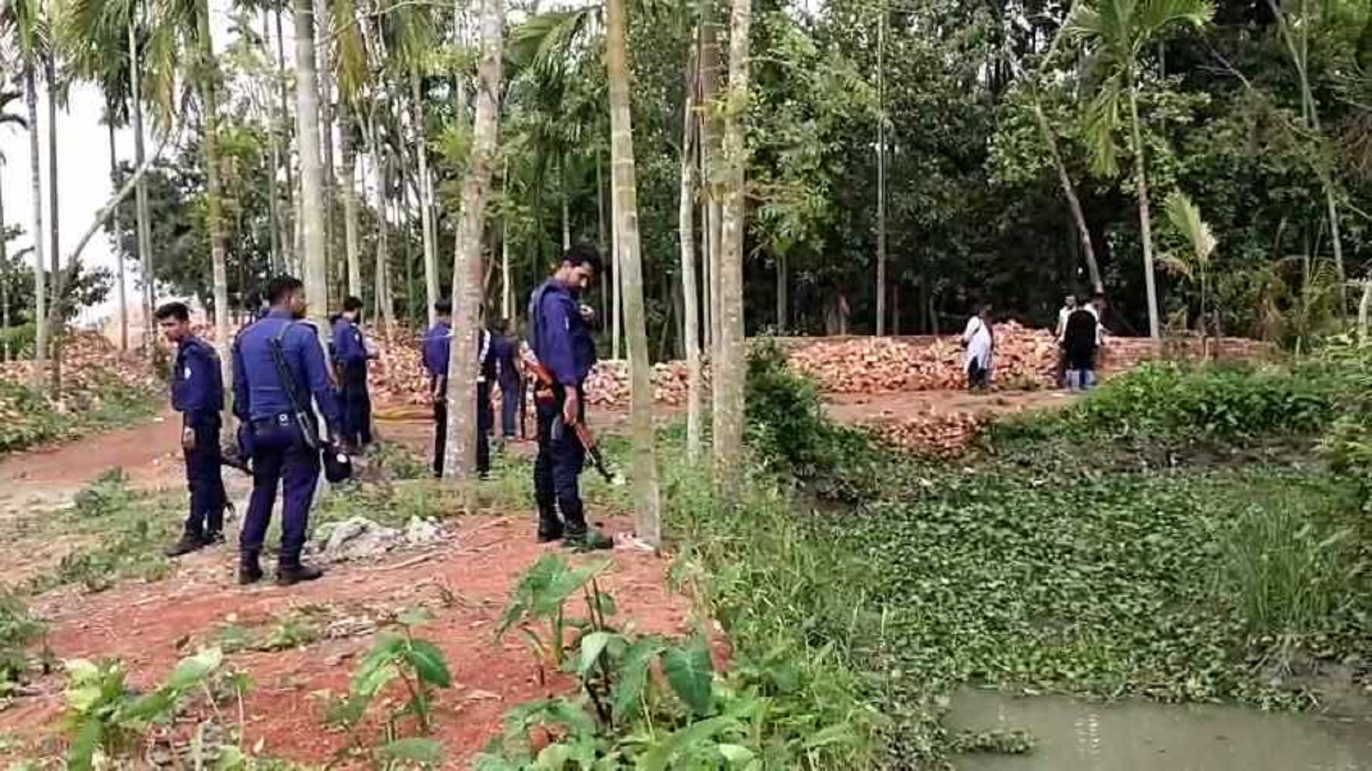 পিরোজপুরে পাওয়া মাথাবিহীন মরদেহের পরিচয় মিলেছে