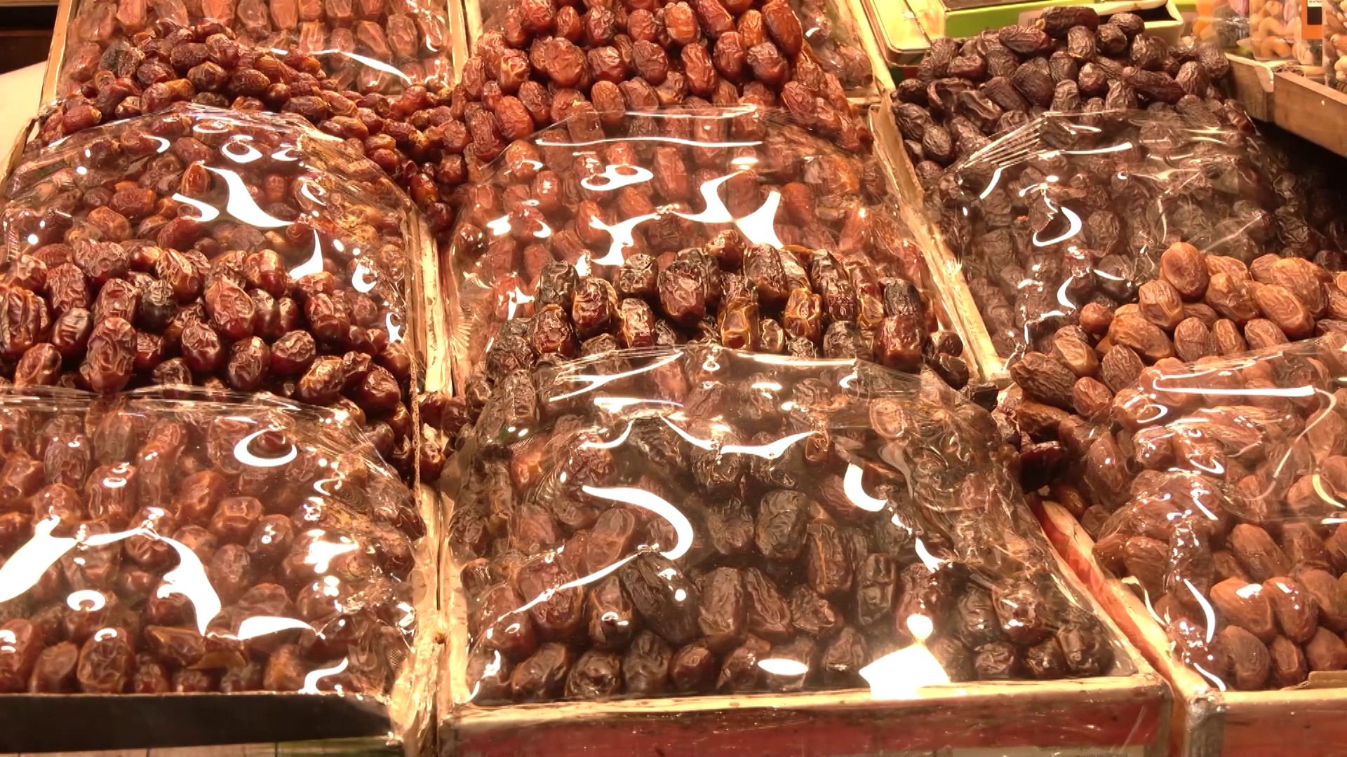 ট্যারিফ ও এলসি মার্জিন সুবিধার পরও খেজুরের বাজারে অস্থিরতা কেন?