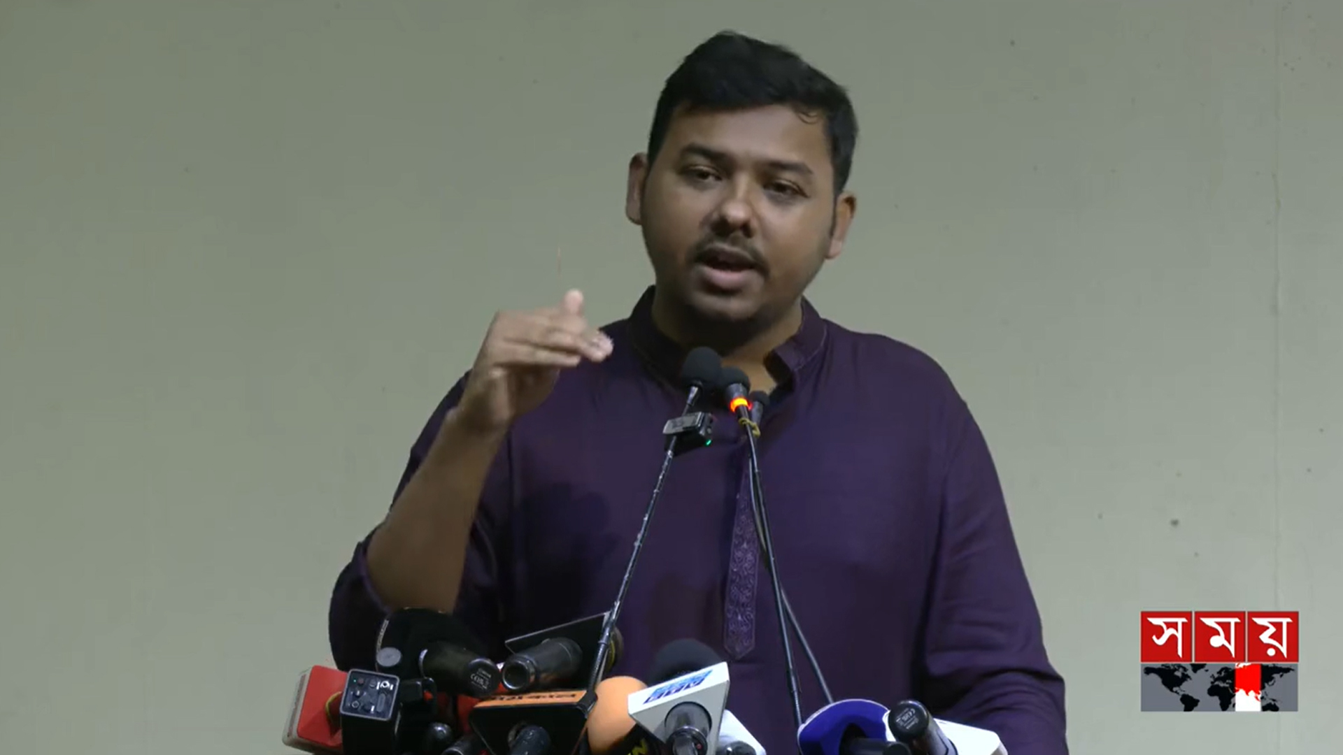 সংসদ নেতার পক্ষে স্বরাষ্ট্রমন্ত্রী কেন প্রস্তাব দেন, প্রশ্ন সারোয়ার তুষারের