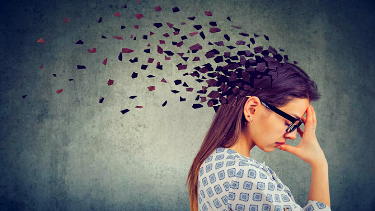 Yirtqich hayvon qiz bilan jinsiy aloqada boladi