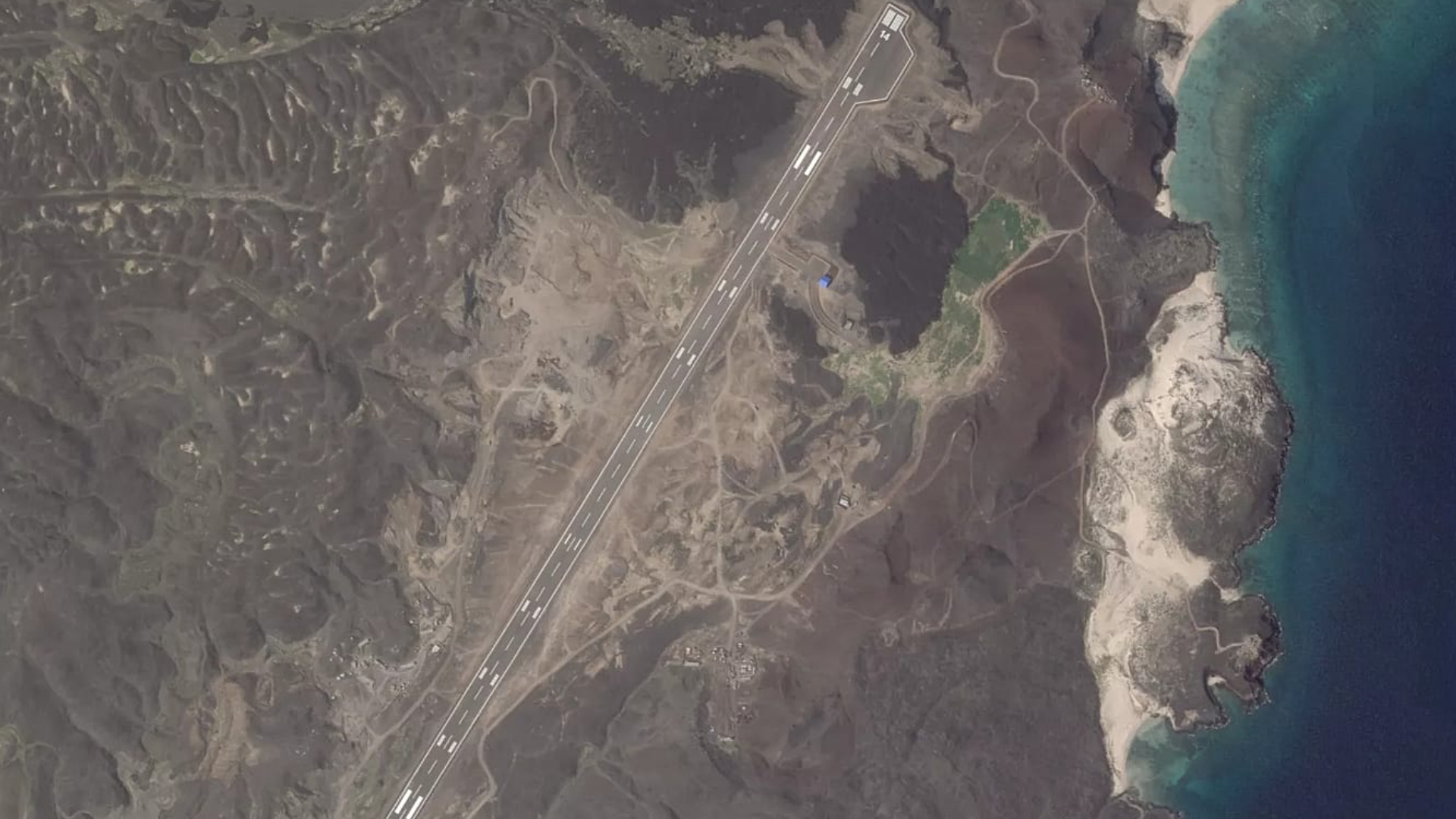 ইয়েমেনের জুকার দ্বীপে ‘রহস্যময় বিমান ঘাঁটি’, বানাচ্ছে কারা?