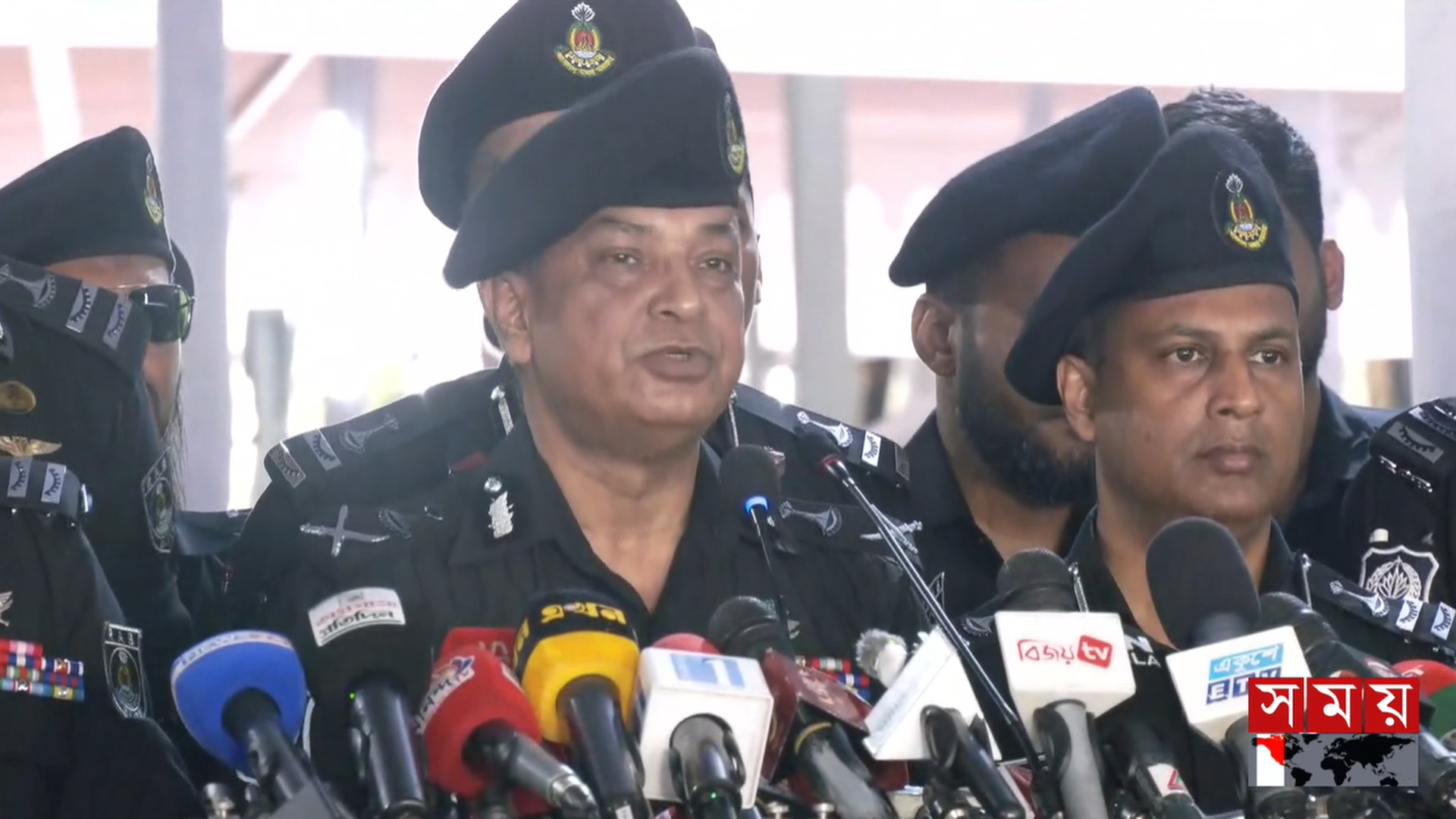 জঙ্গল সলিমপুরের ঘটনায় দুর্বলতা স্বীকার করলেন র‍্যাব মহাপরিচালক