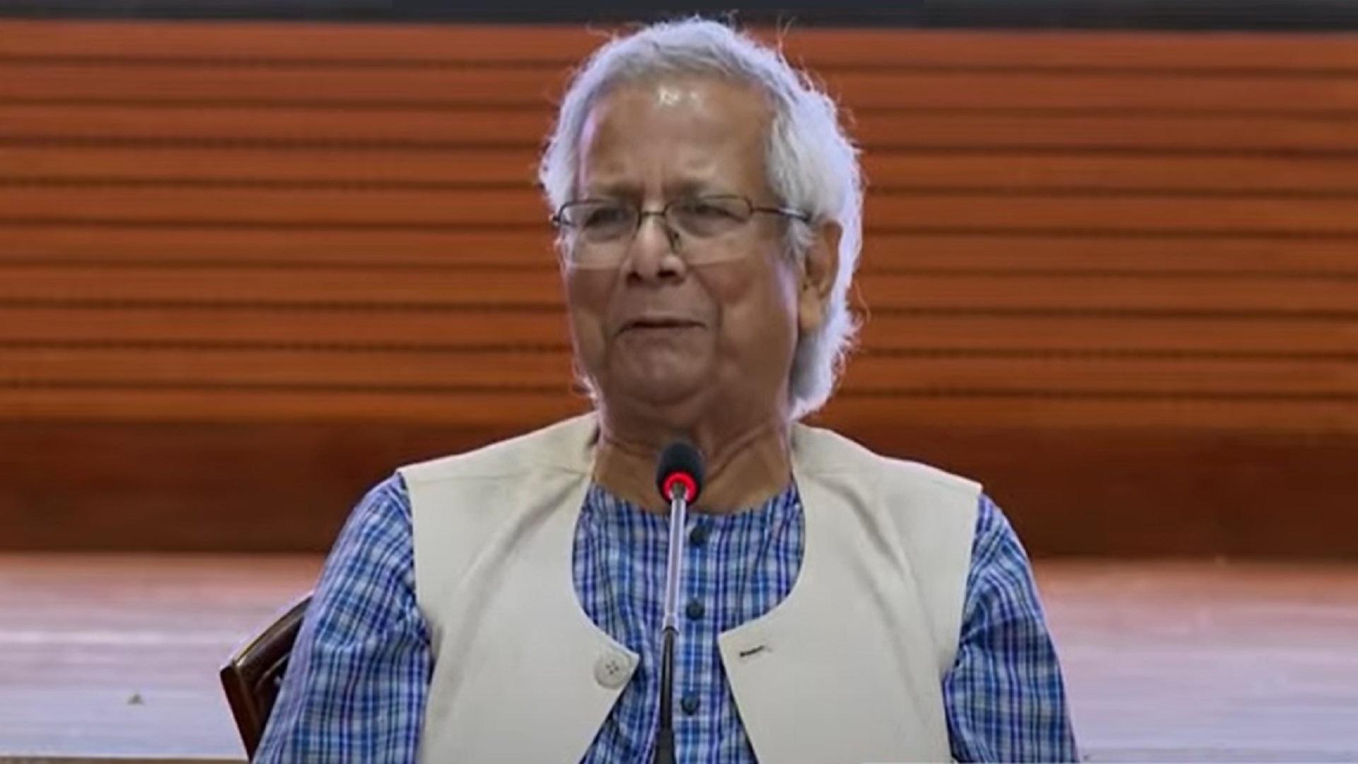 কথার কথা নয়, ফেব্রুয়ারিতেই নির্বাচন: প্রধান উপদেষ্টা