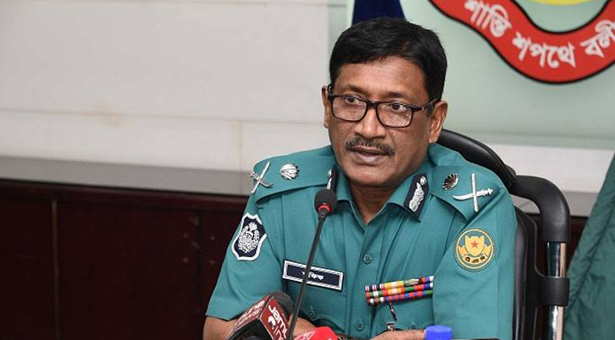 ‘আপত্তিকর অবস্থায় পেলে ১০০ টাকা জরিমানা ছাড়া পুলিশের কিছু করার নেই’