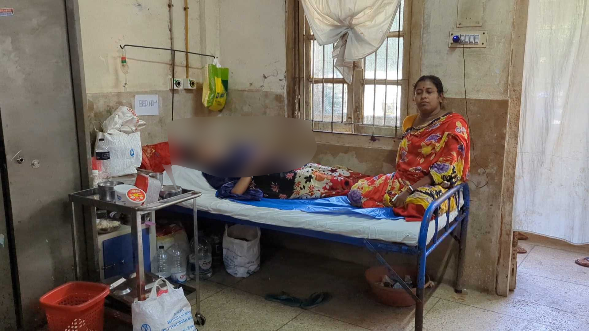 কন্যা সন্তান ভেবে অন্তঃসত্ত্বা স্ত্রীকে নির্যাতনের অভিযোগ সরকারি কর্মচারীর বিরুদ্ধে