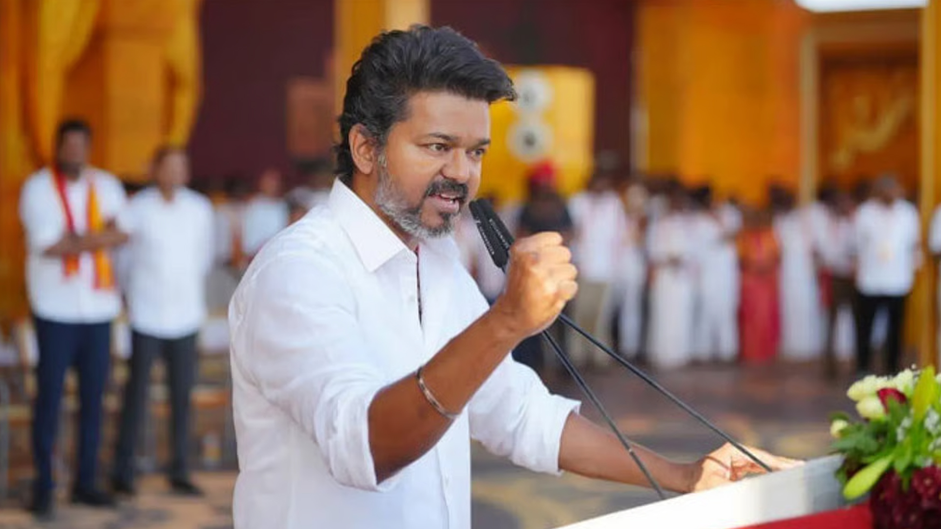 সিবিআই হেনস্তার পর রণহুঙ্কার বিজয়ের